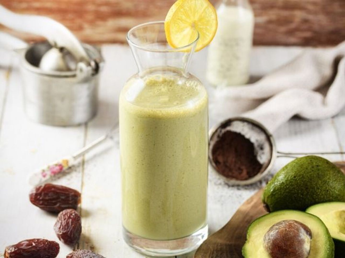 Avocado Shake - Middle