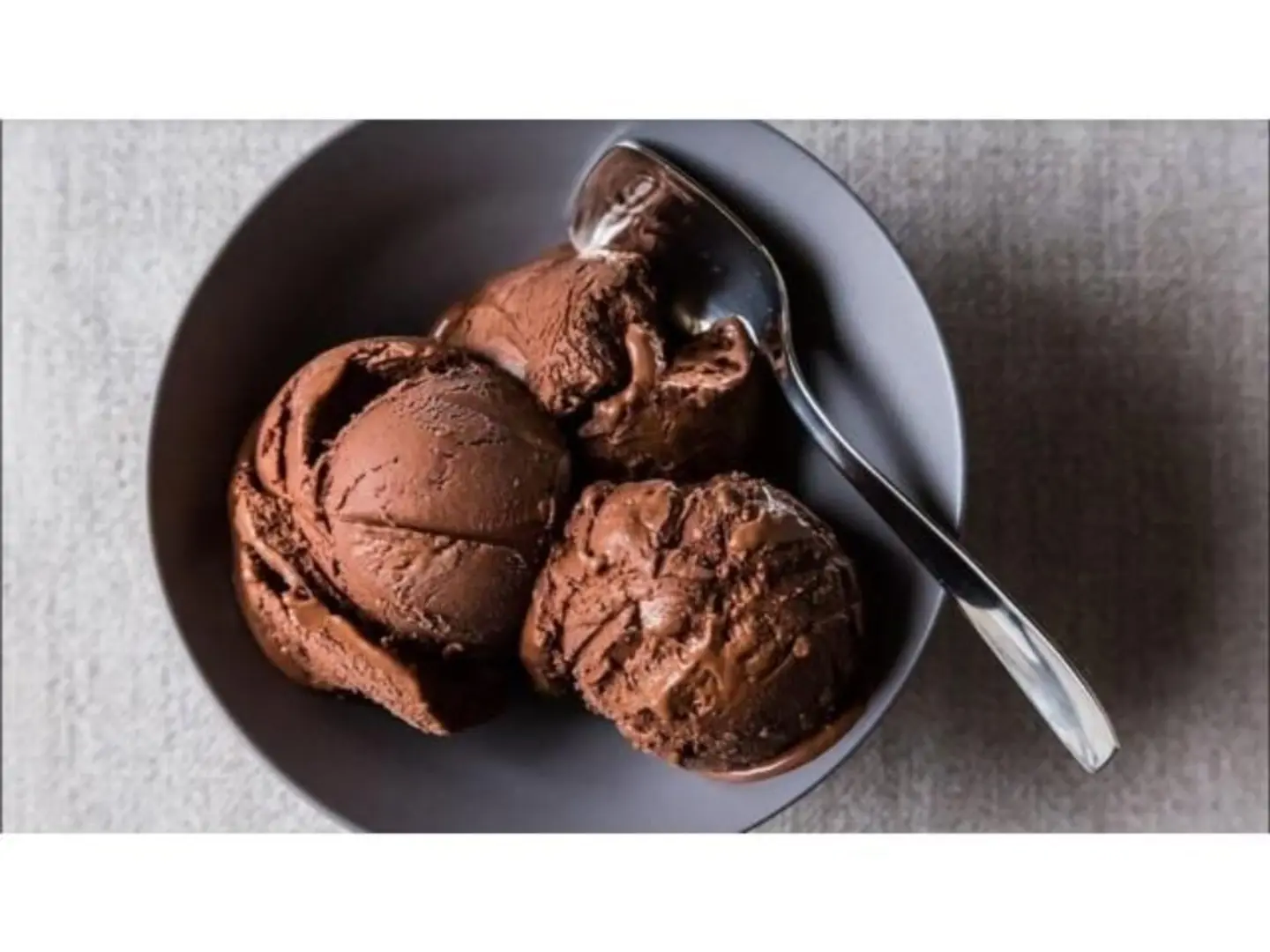 Chocolate Ice Cream - Middle