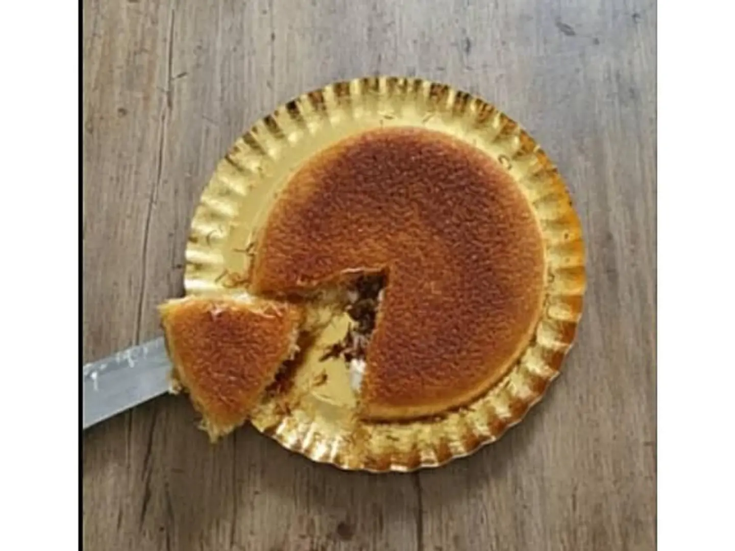 Kunafah Stuffed With Cream And Snickers - Small