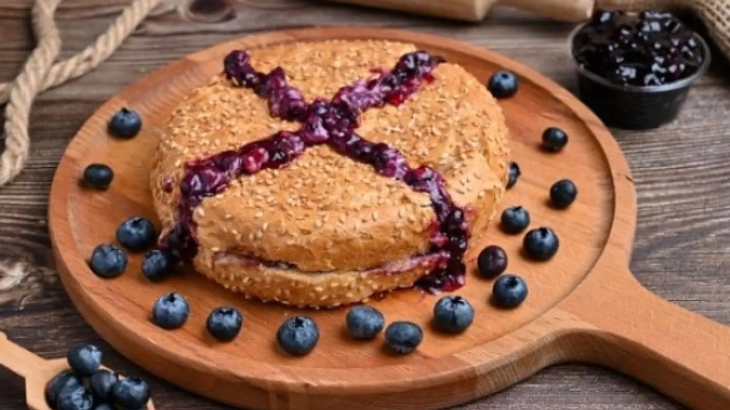 Kaak Cheese Cake With Blueberry - Kaak Cheese Cake With Blueberry Medium Size