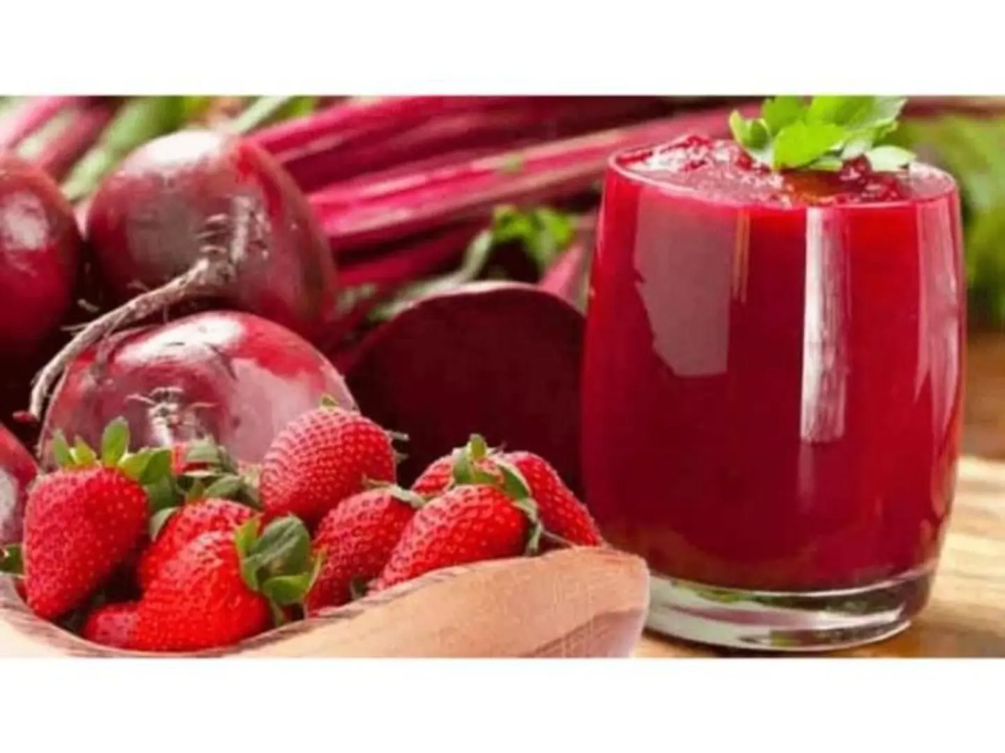 Beetroot And Strawberry Juice - Middle