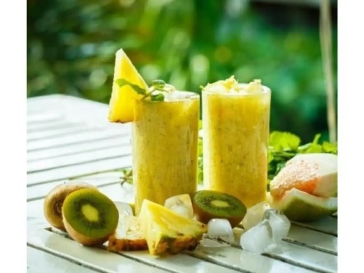 عصير أناناس كيوي - كأس صغير