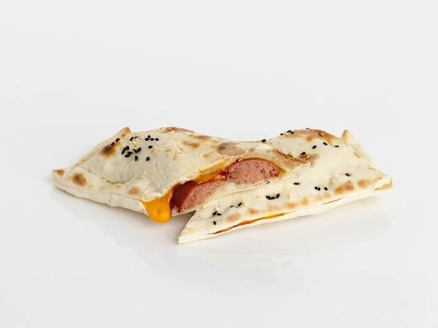 فطيرة نقانق - جبنة