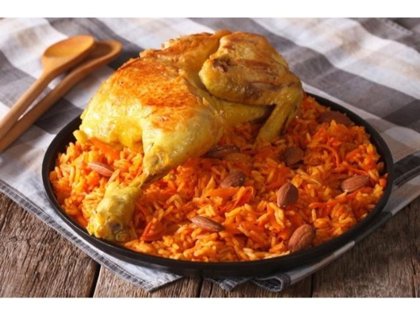 دجاج شواية - نص دجاج شوايه مثلوثه
