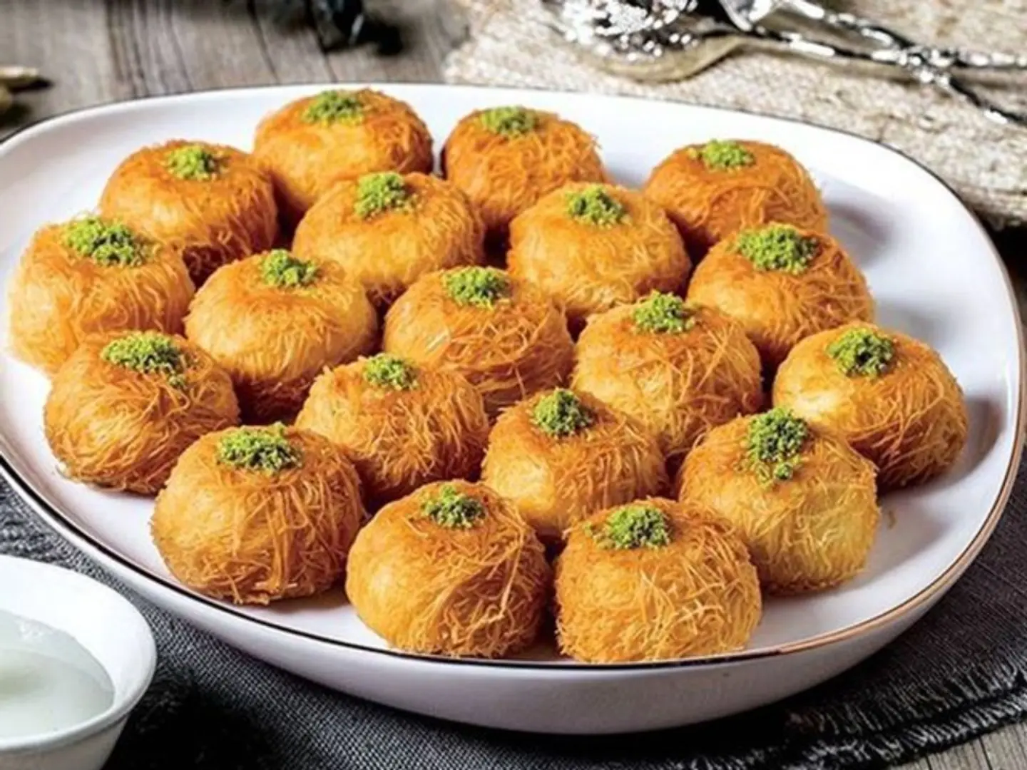 Kanafany Lugma With Cheese - Medium
