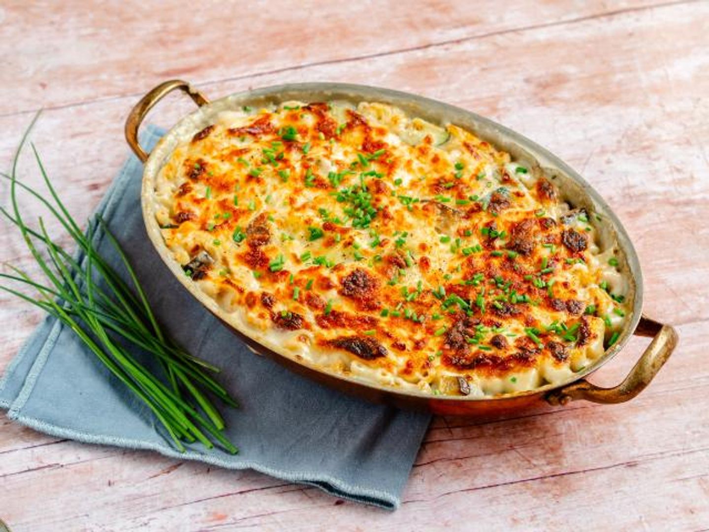 Béchamel Pasta Tray With Pepsi - Small