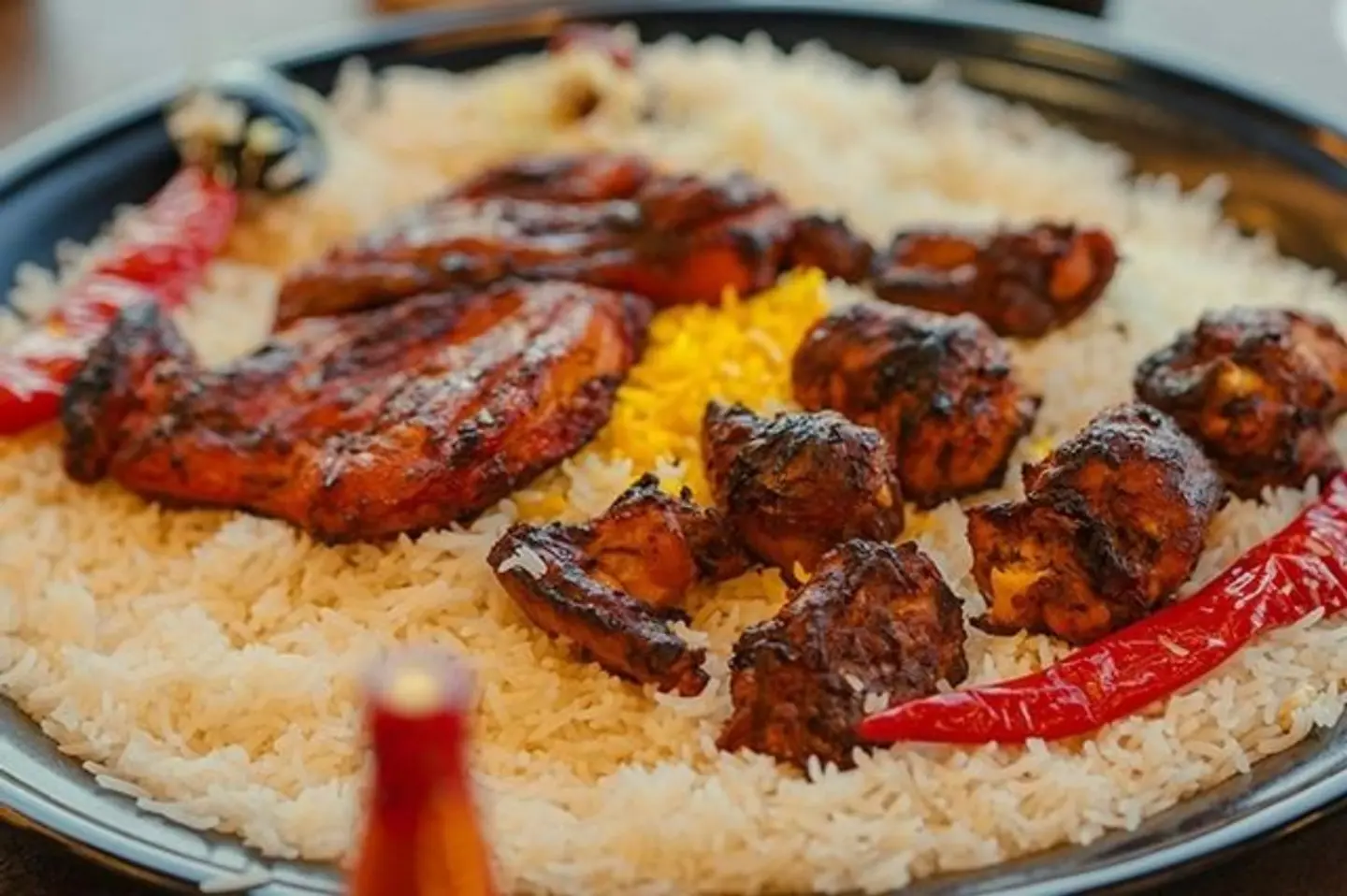 أوصال دجاج مع الأرز - أوصال مع رز احمر