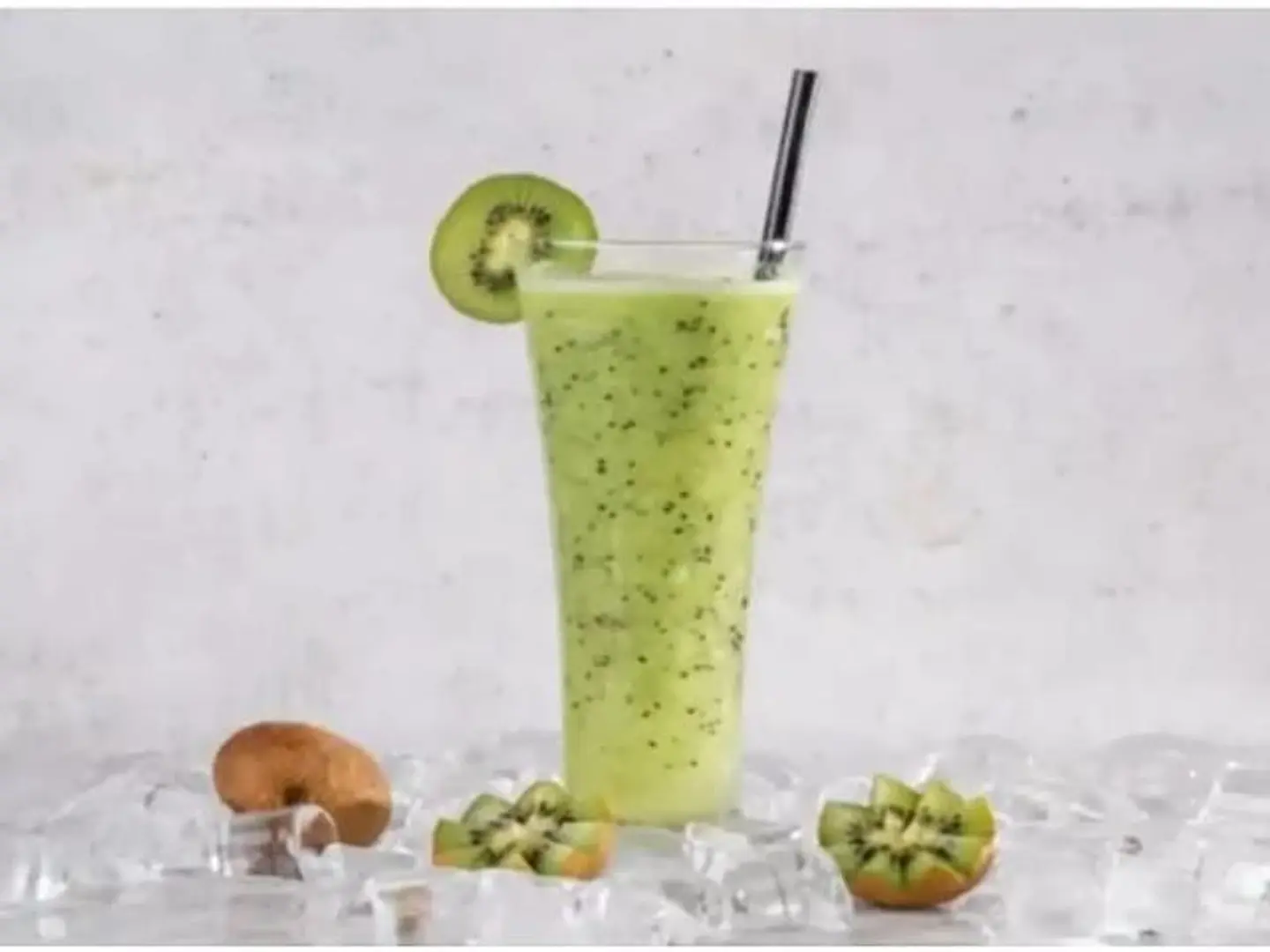 عصير كيوي و زنجبيل - وسط