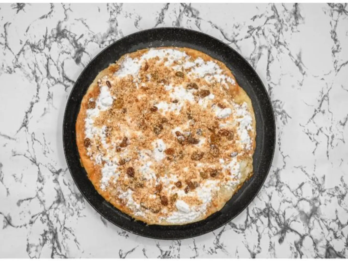 فطيرة كريمة وقشطة ومكسرات - صغير