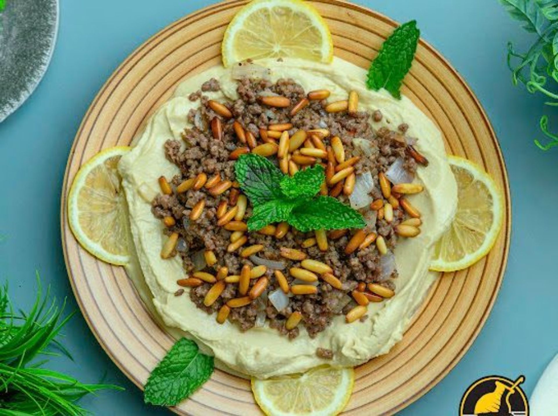 صحن حمص باللحمة - كبير