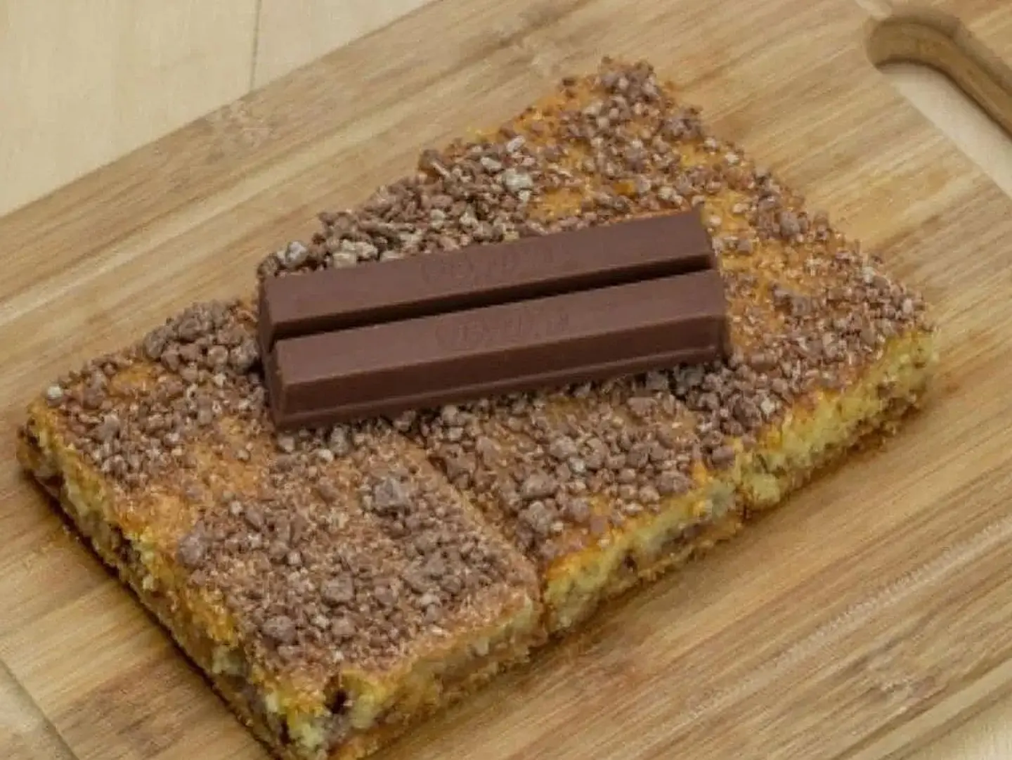 Basbousa Kit Kat - Small