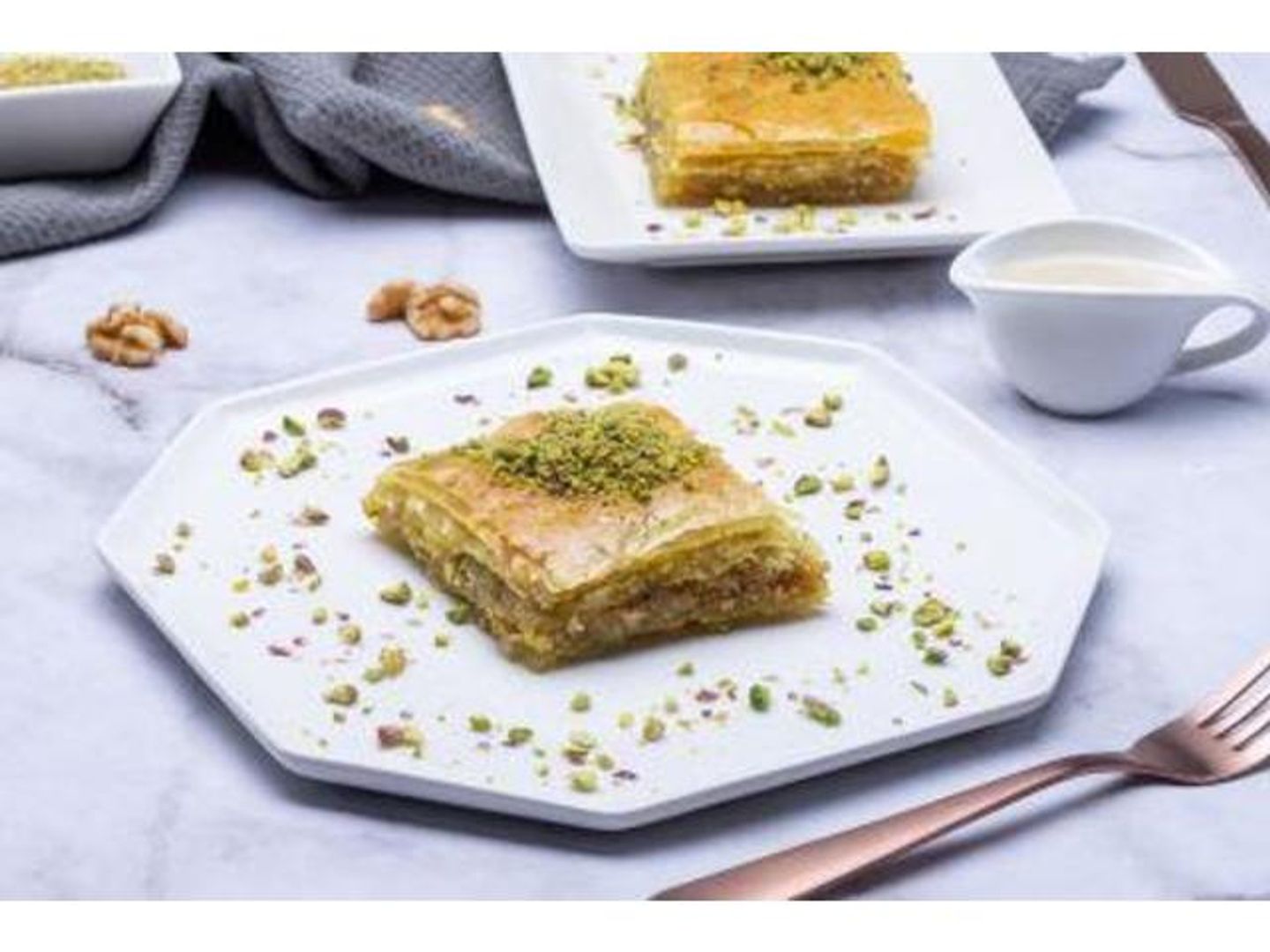 Kellaj With Walnuts - Medium