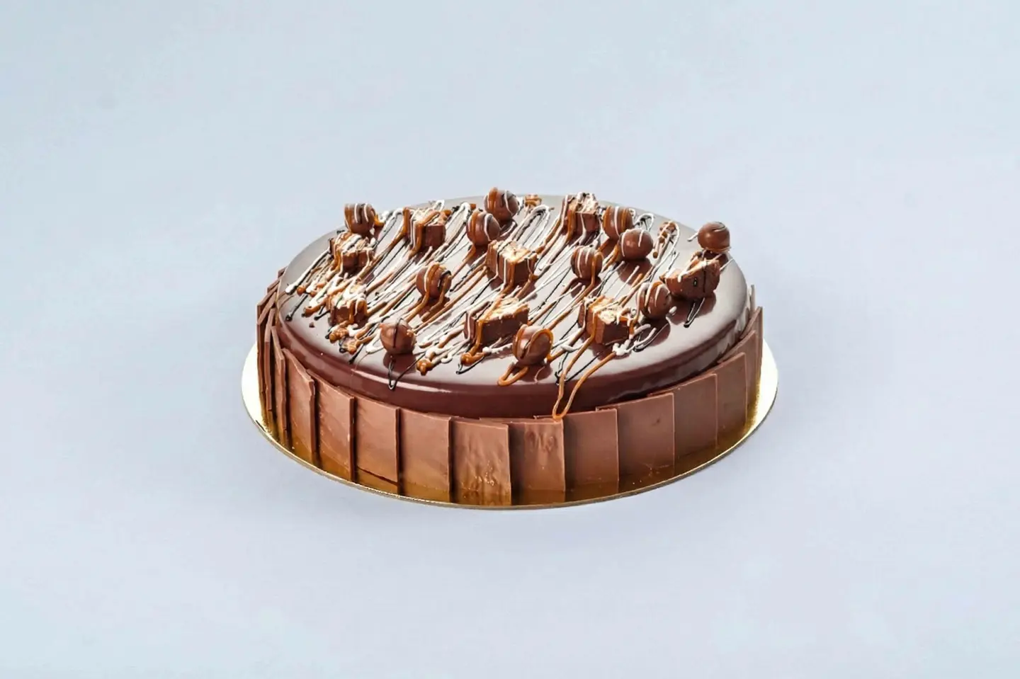 Snickers Mousse Cake - Medium Tray