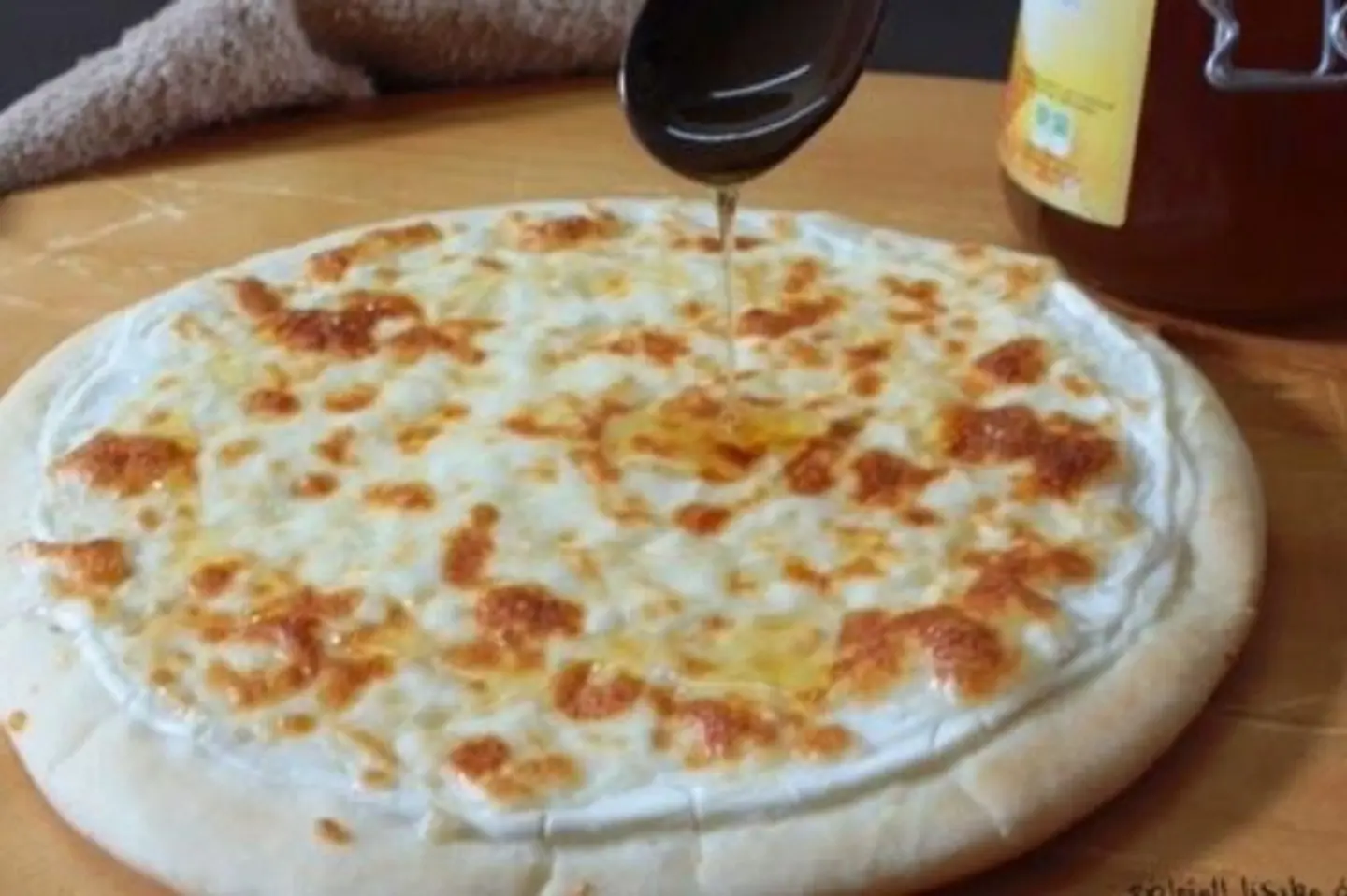 Labnae With Honey Pie - Small