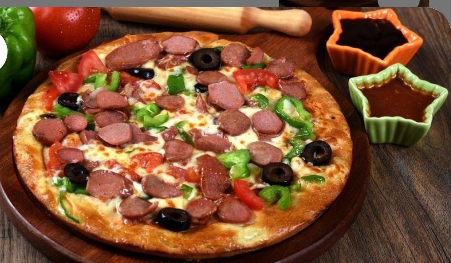 Hot Dog And Vegetable Pizza - Medium