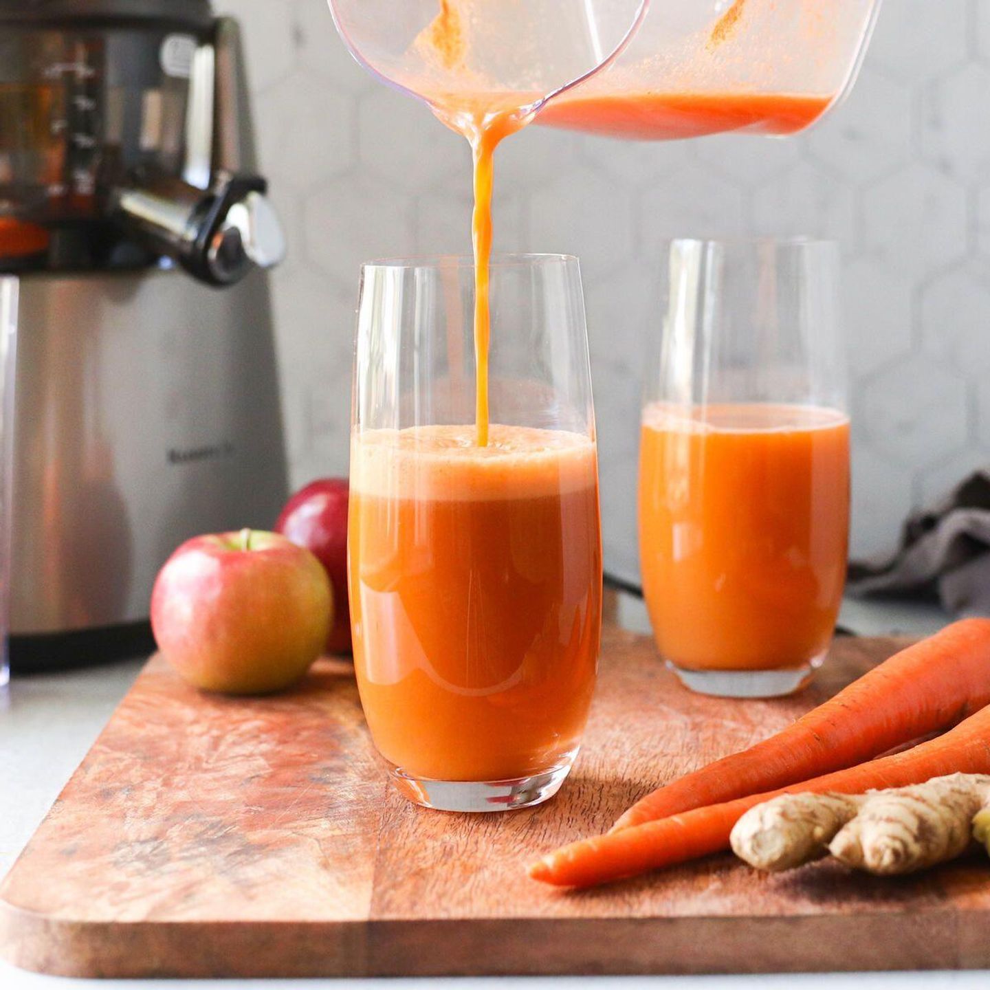 Apple Juice With Carrots - Medium