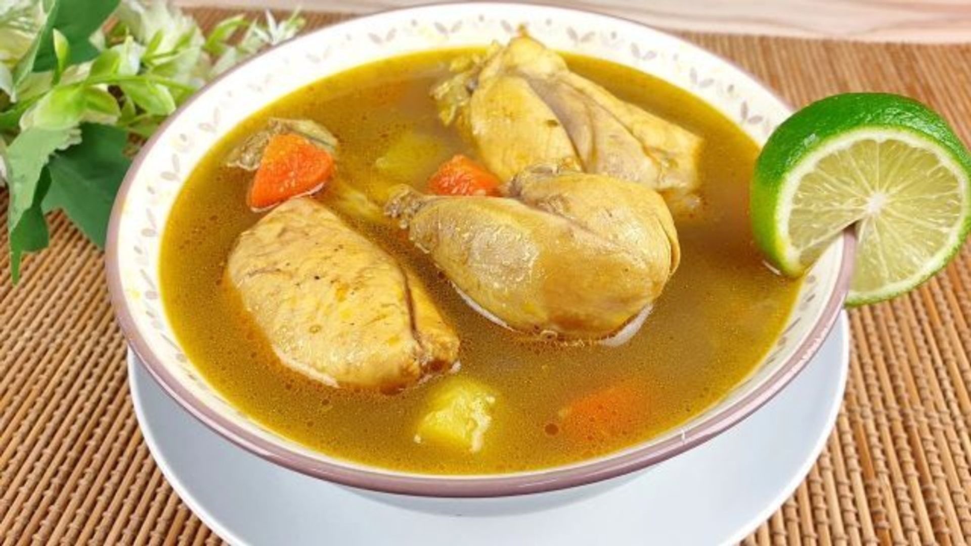 دجاج مرقي مع رز ابيض - نص حبة دجاج