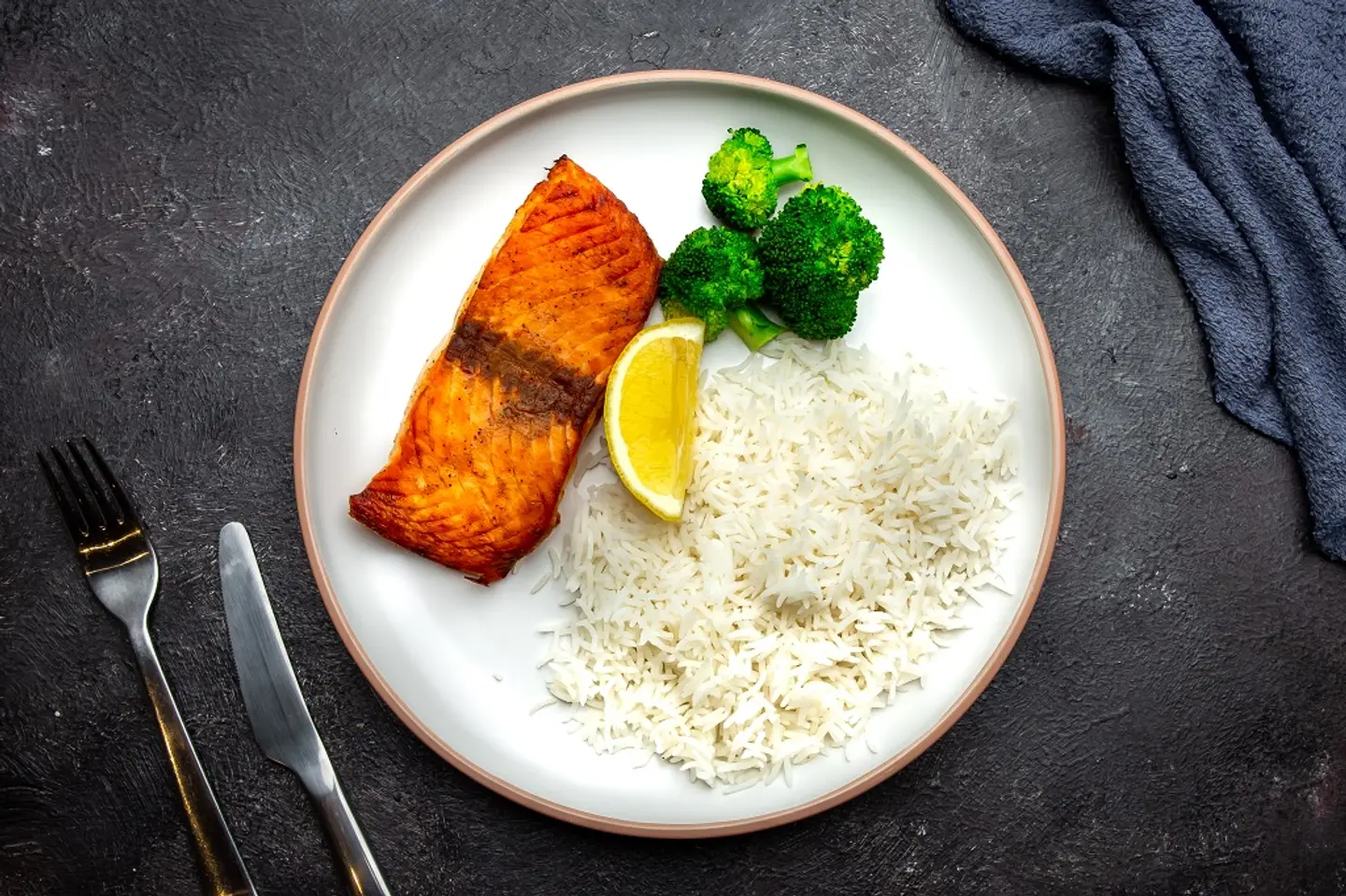 Salamon With Rice - Medium