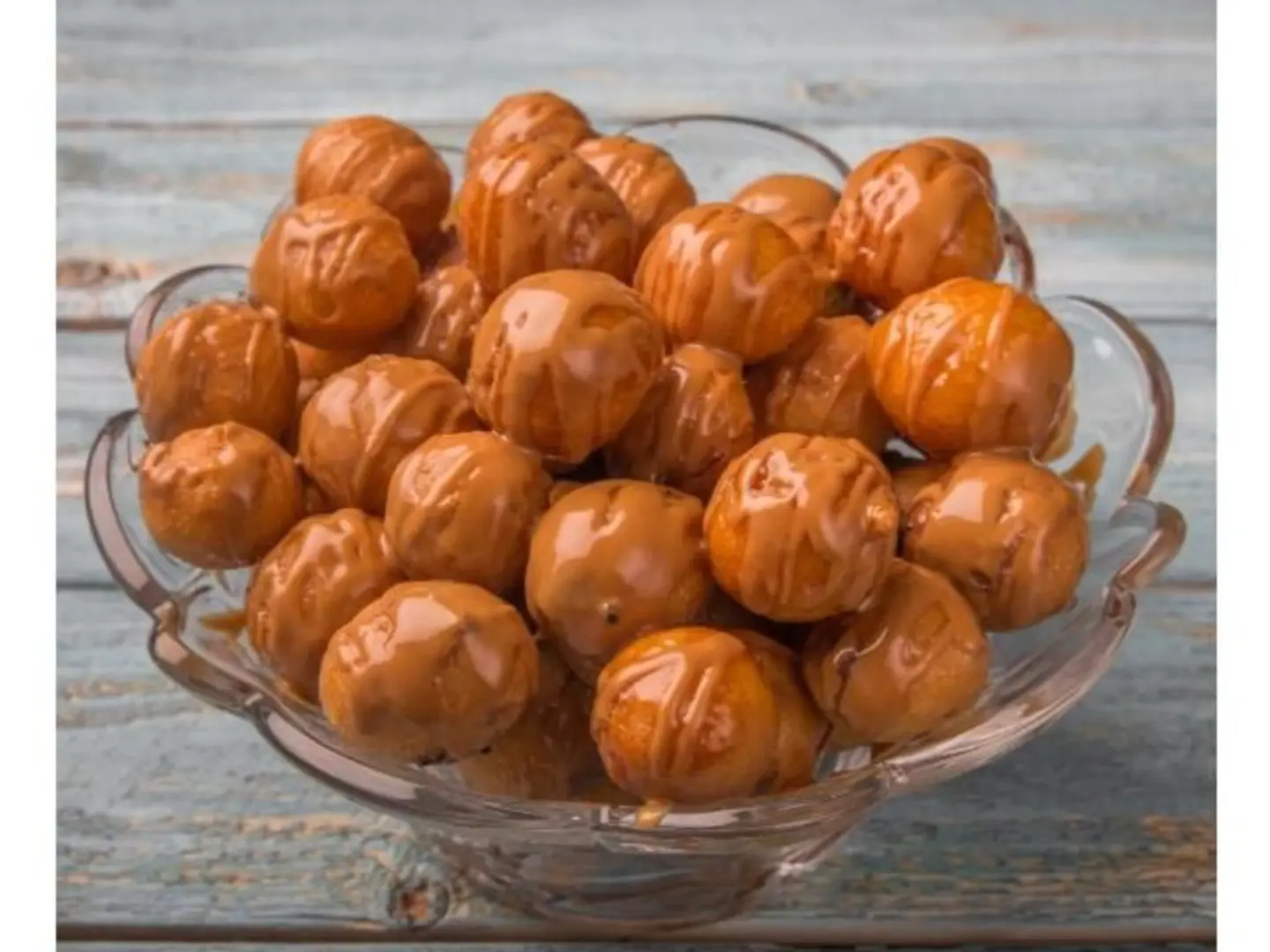 Luqaimat With Lotus - Small