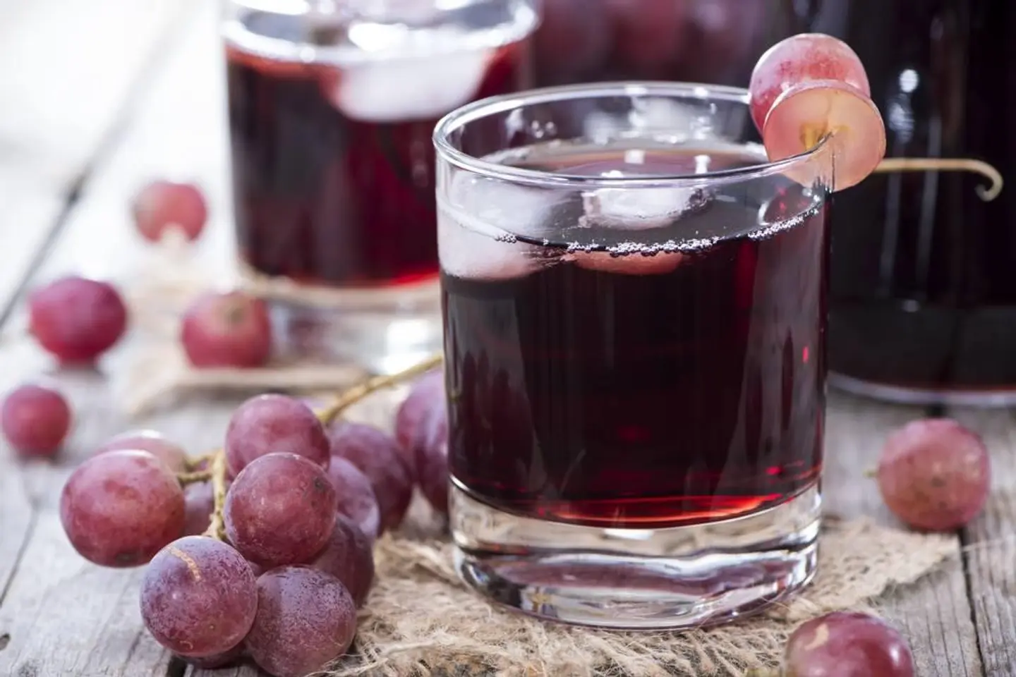 Melon With Grapes - Small