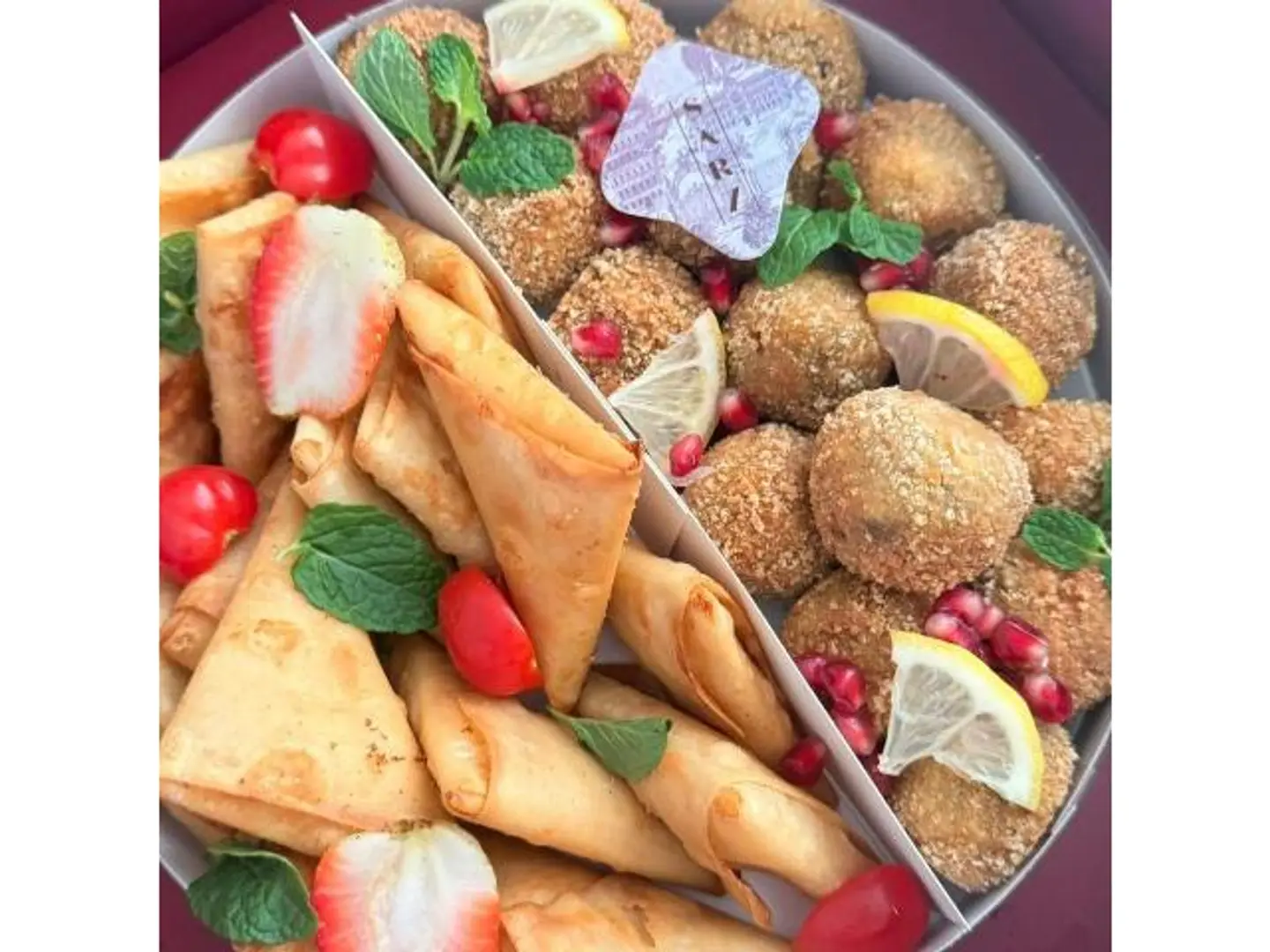 سمبوسة جبن و كرات ورق عنب - صغير