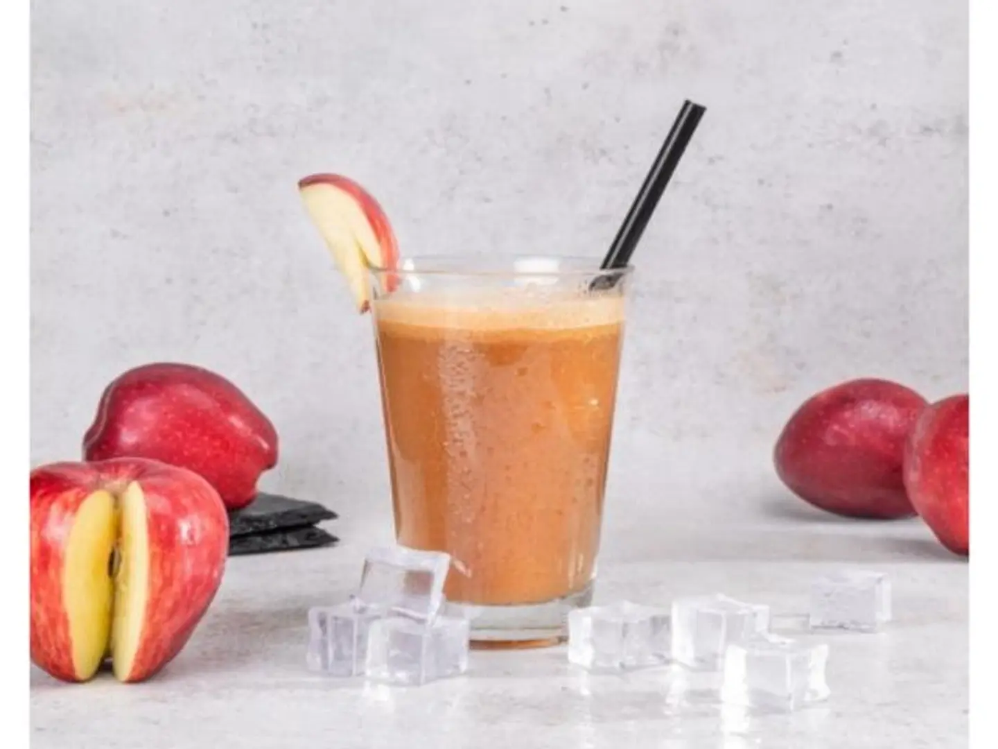 عصير تفاح أحمر - صغير