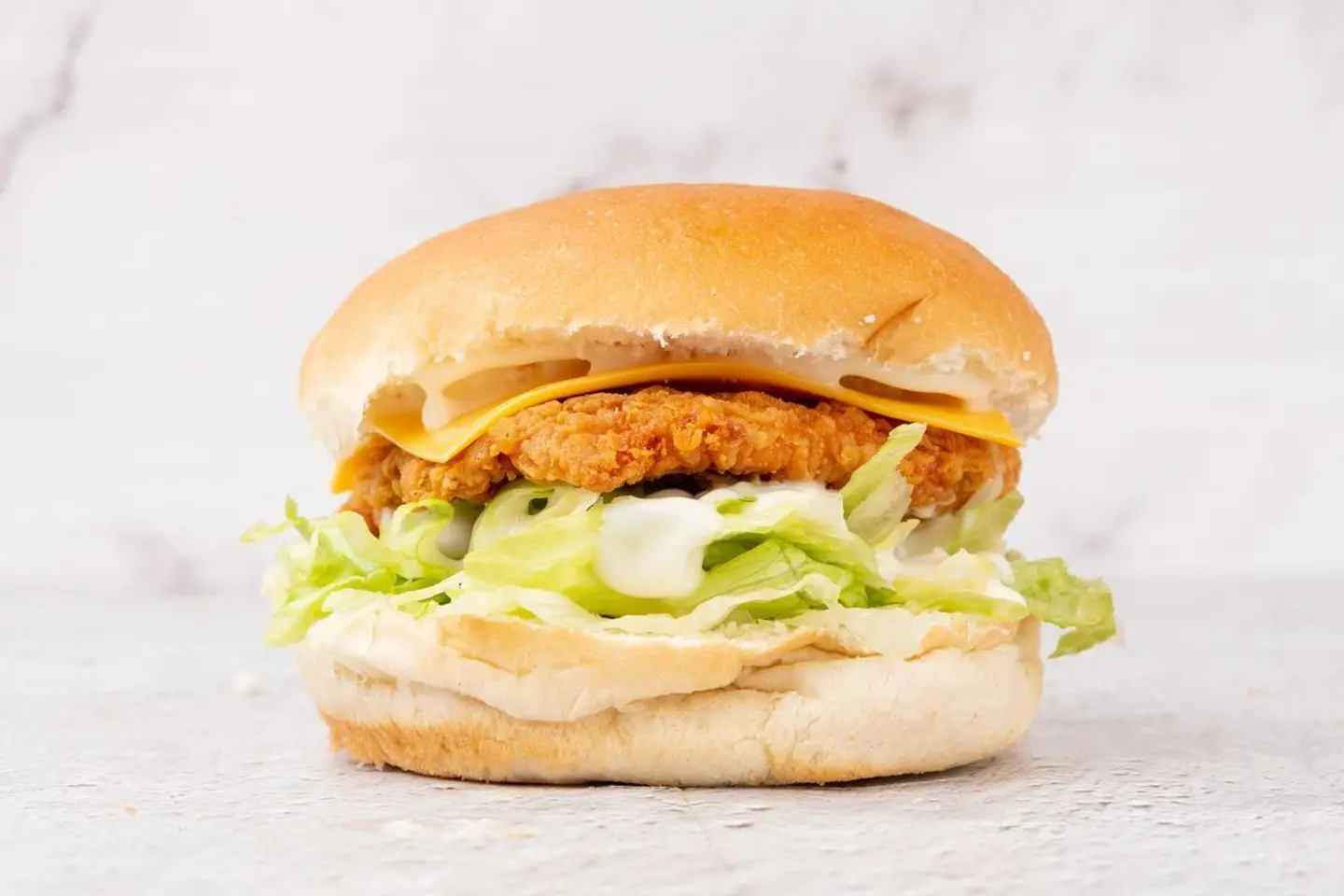 برجر دجاج كرسبي - سنقل