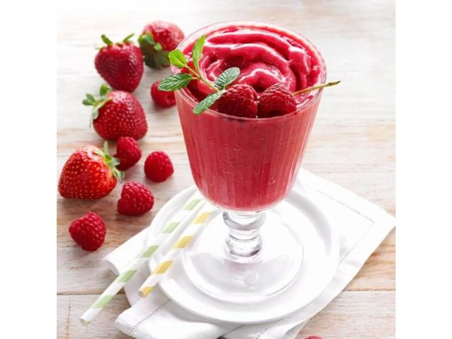 Strawberry And Berries - Small