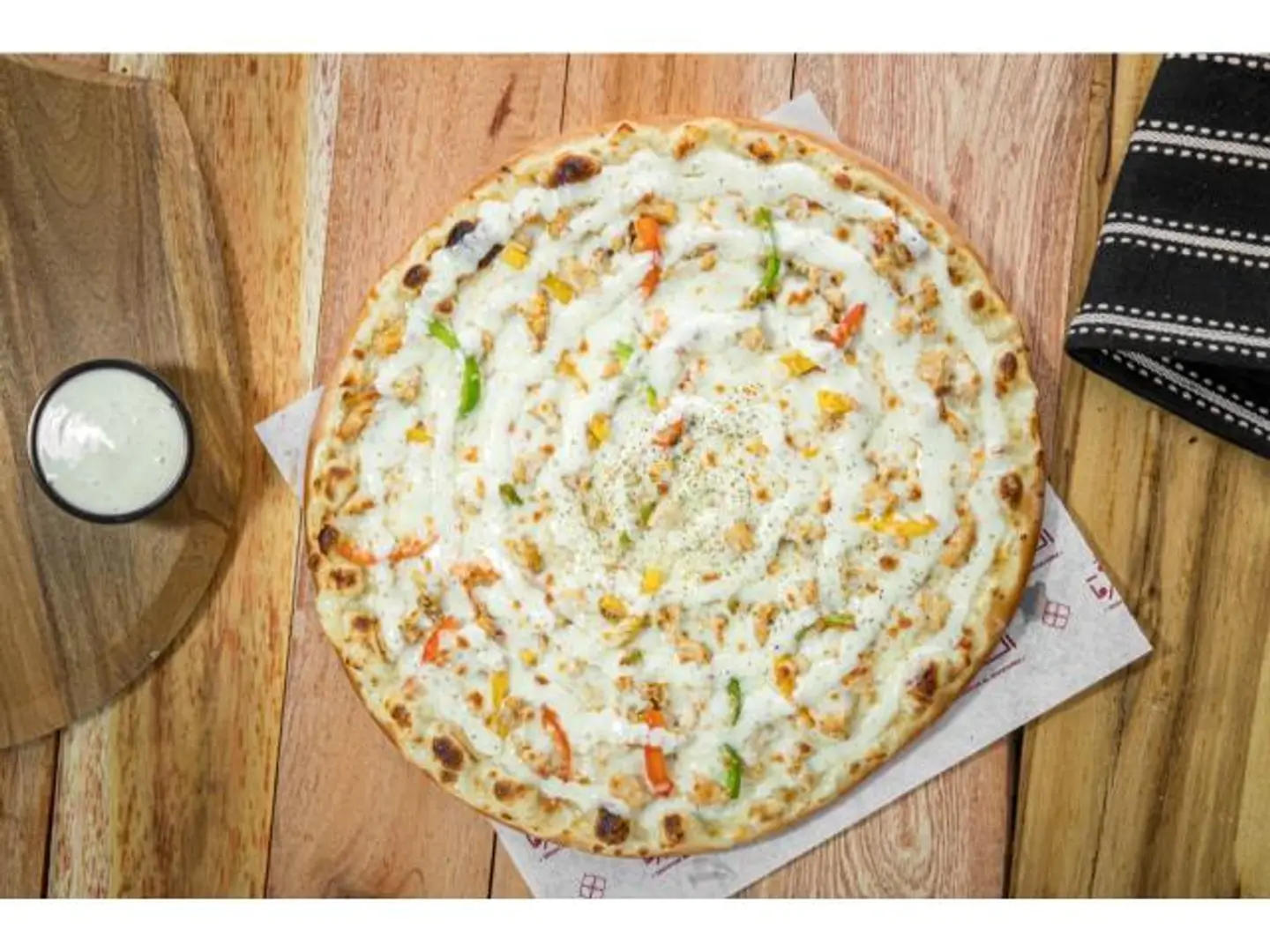 بيتزا تشيكن رانش - وسط