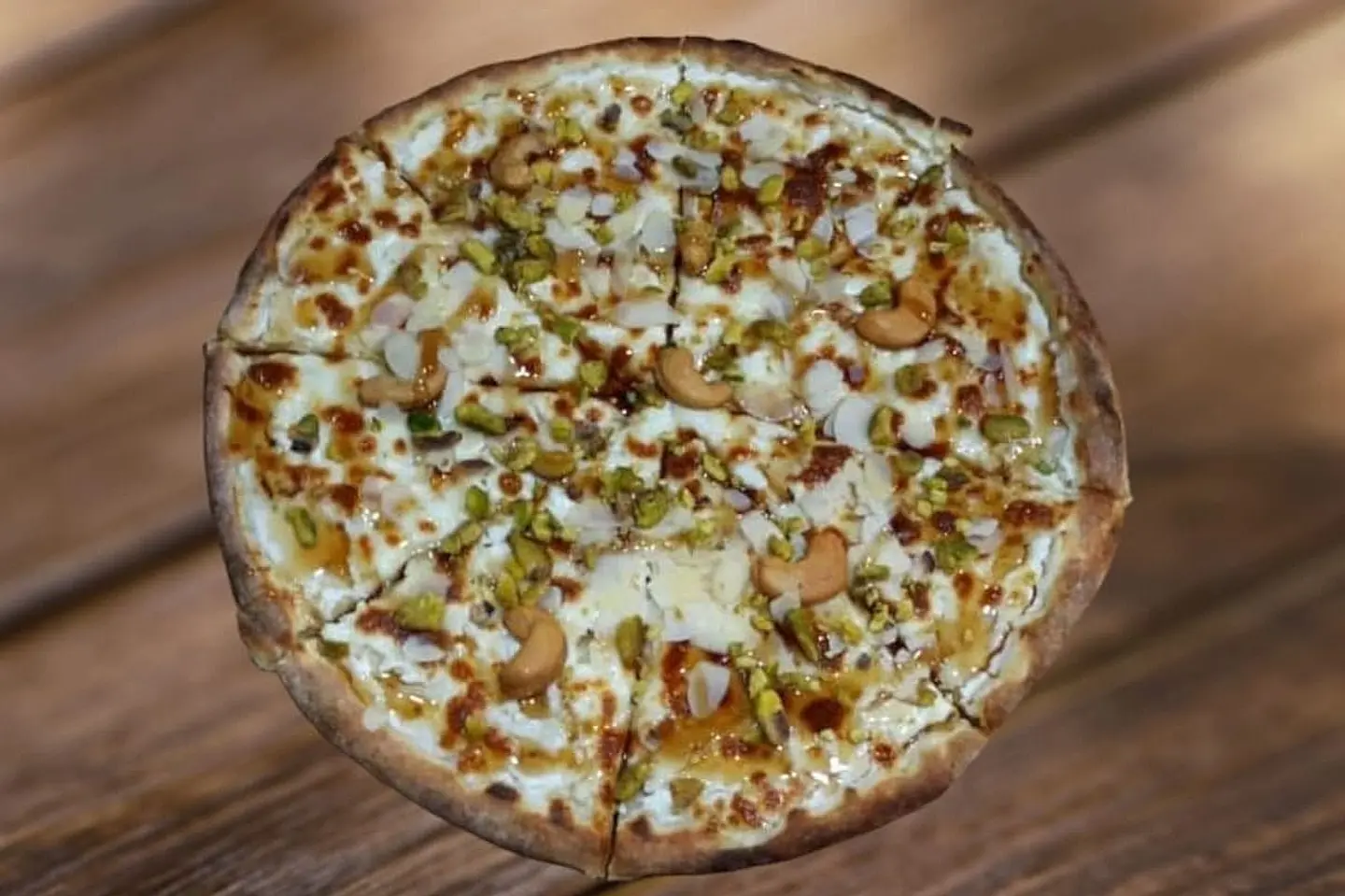 Ash Albulbul With Nuts - Medium