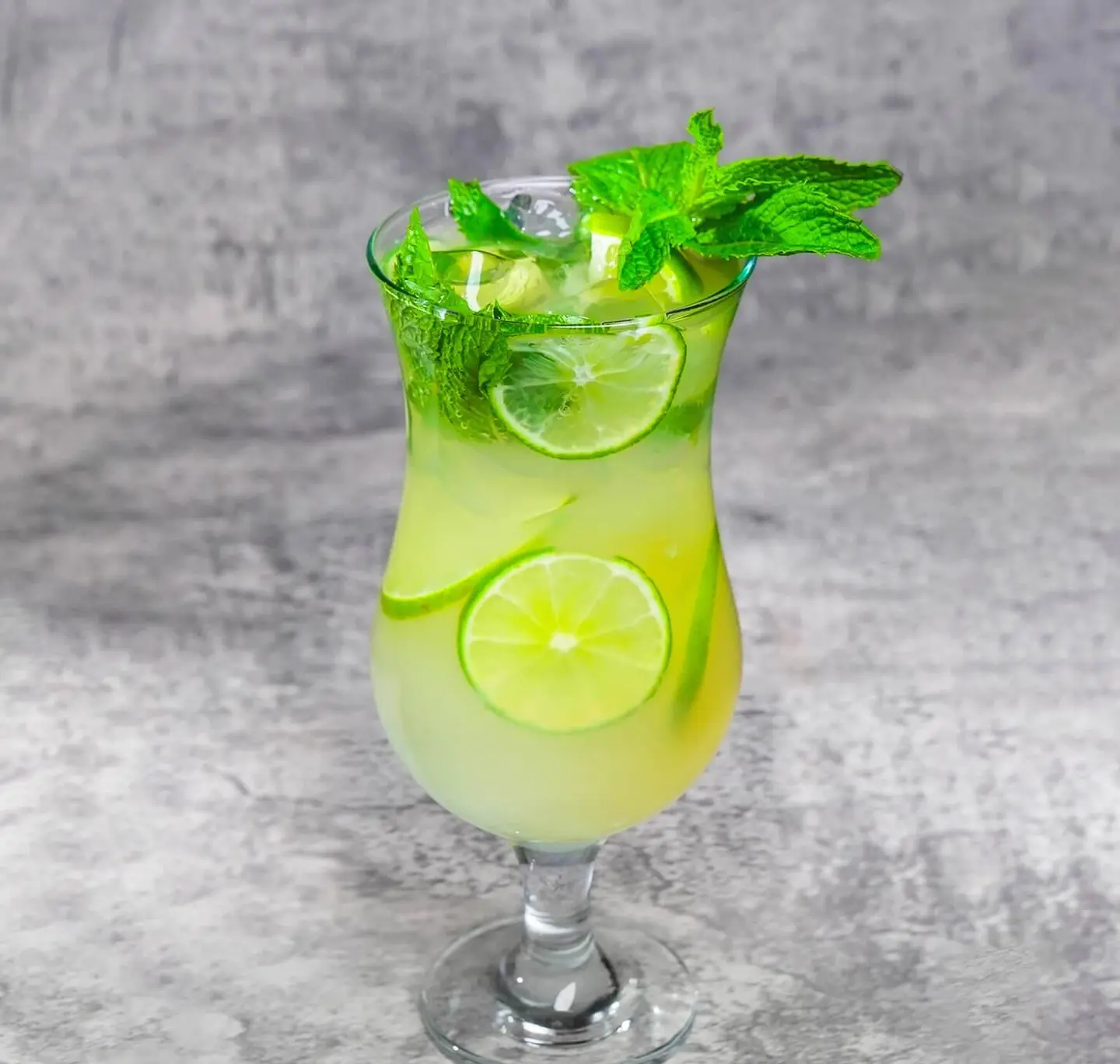 موهيتو سفن أب - وسط