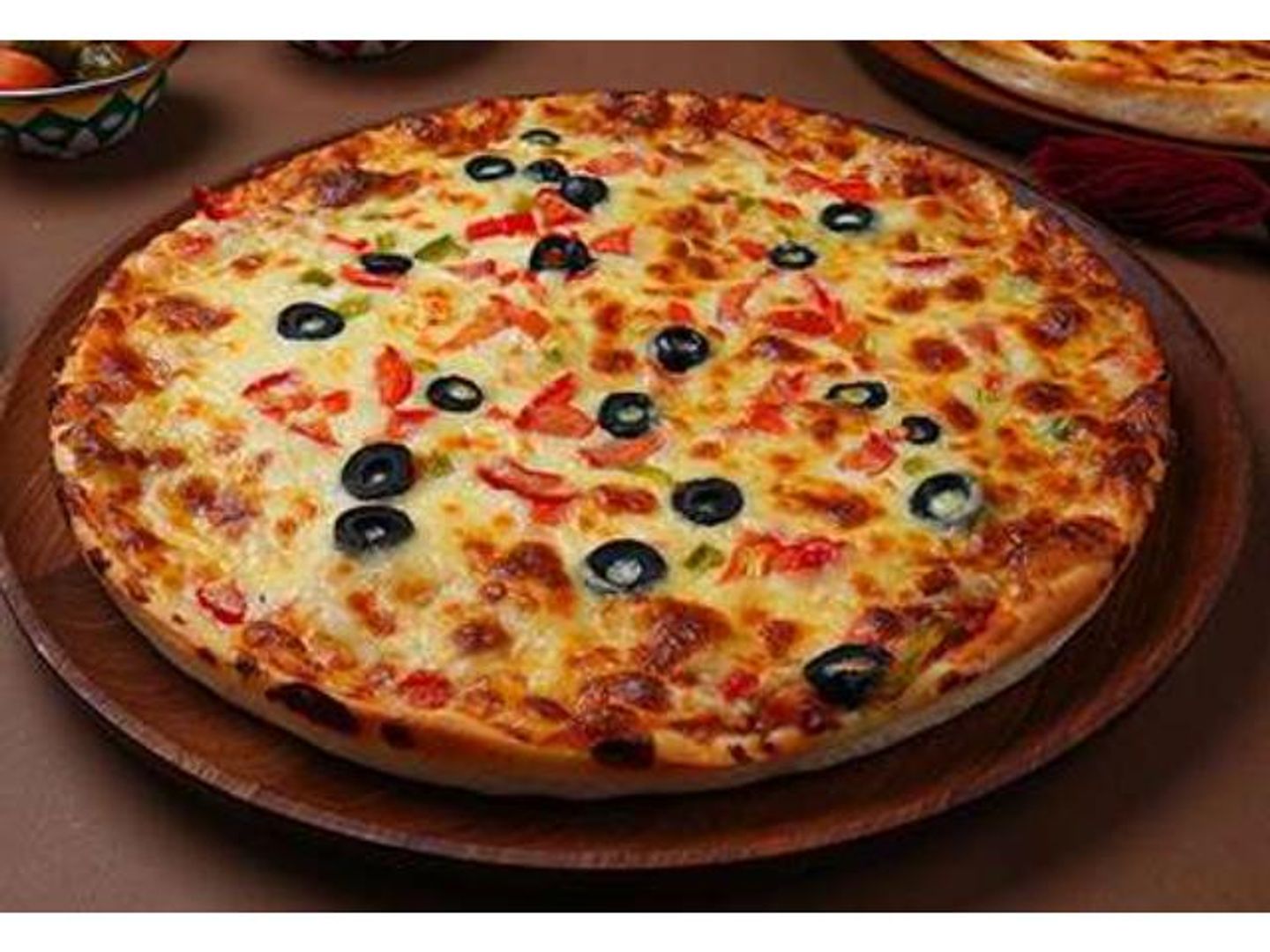Supreme Chicken Pizza - Medium