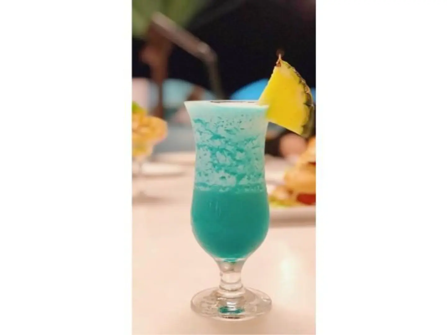 سكاي مون - وسط