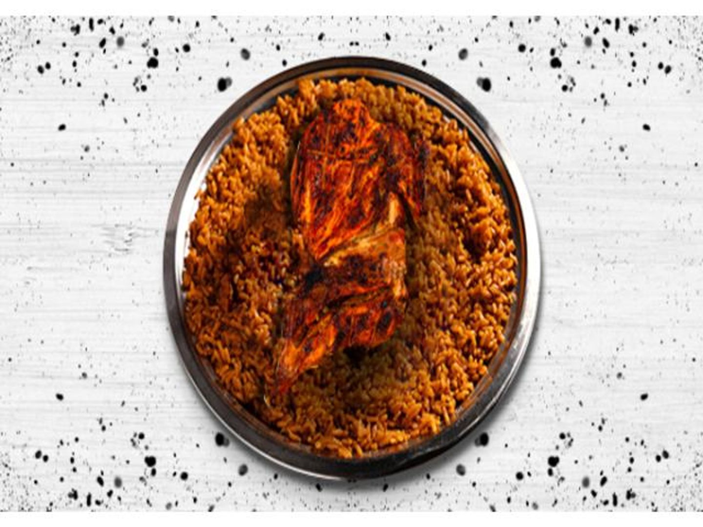 دجاج على الفحم مع رز احمر - نص حبة دجاج