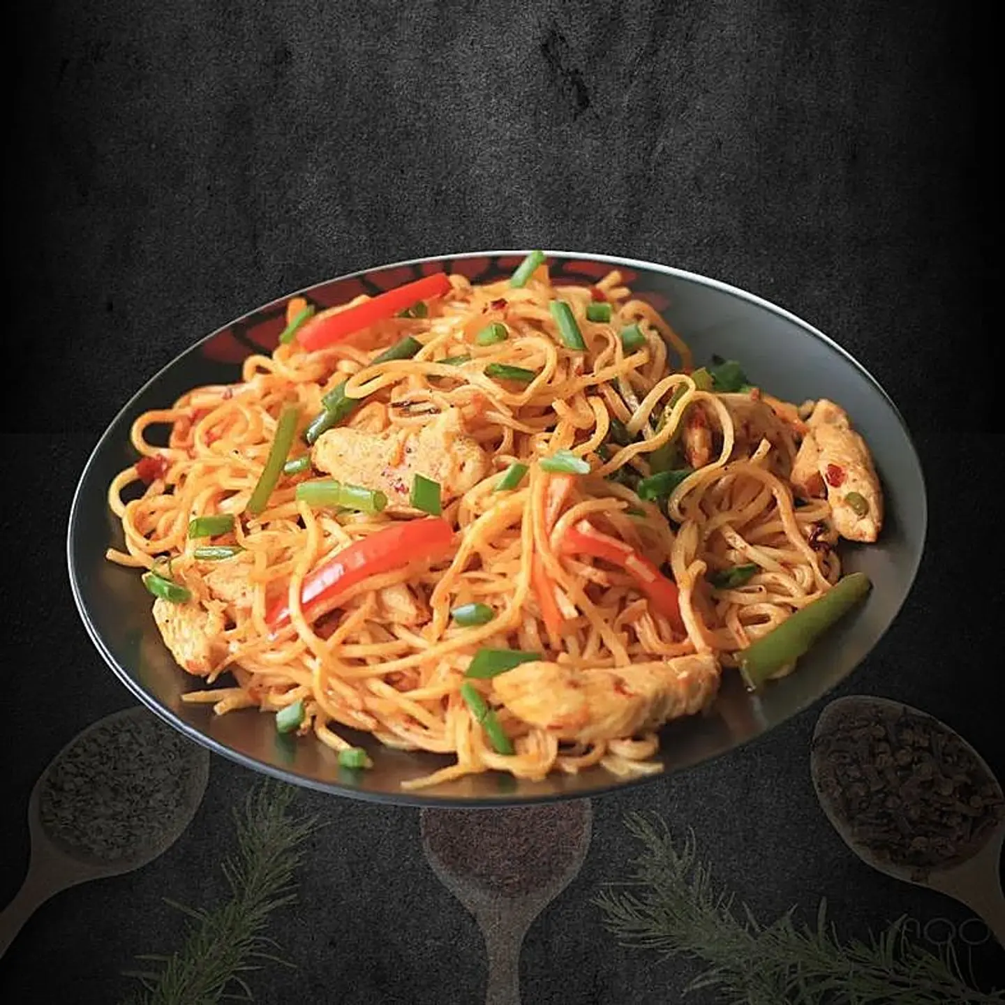 نودلز دجاج - نص دجاجة
