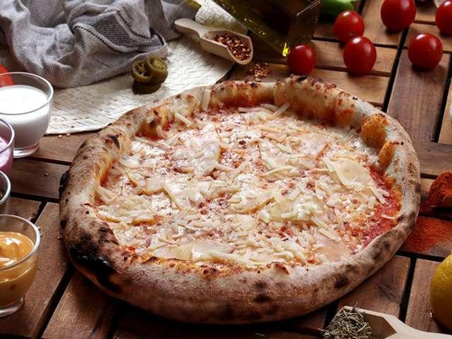Four Cheese Pizza - Medium