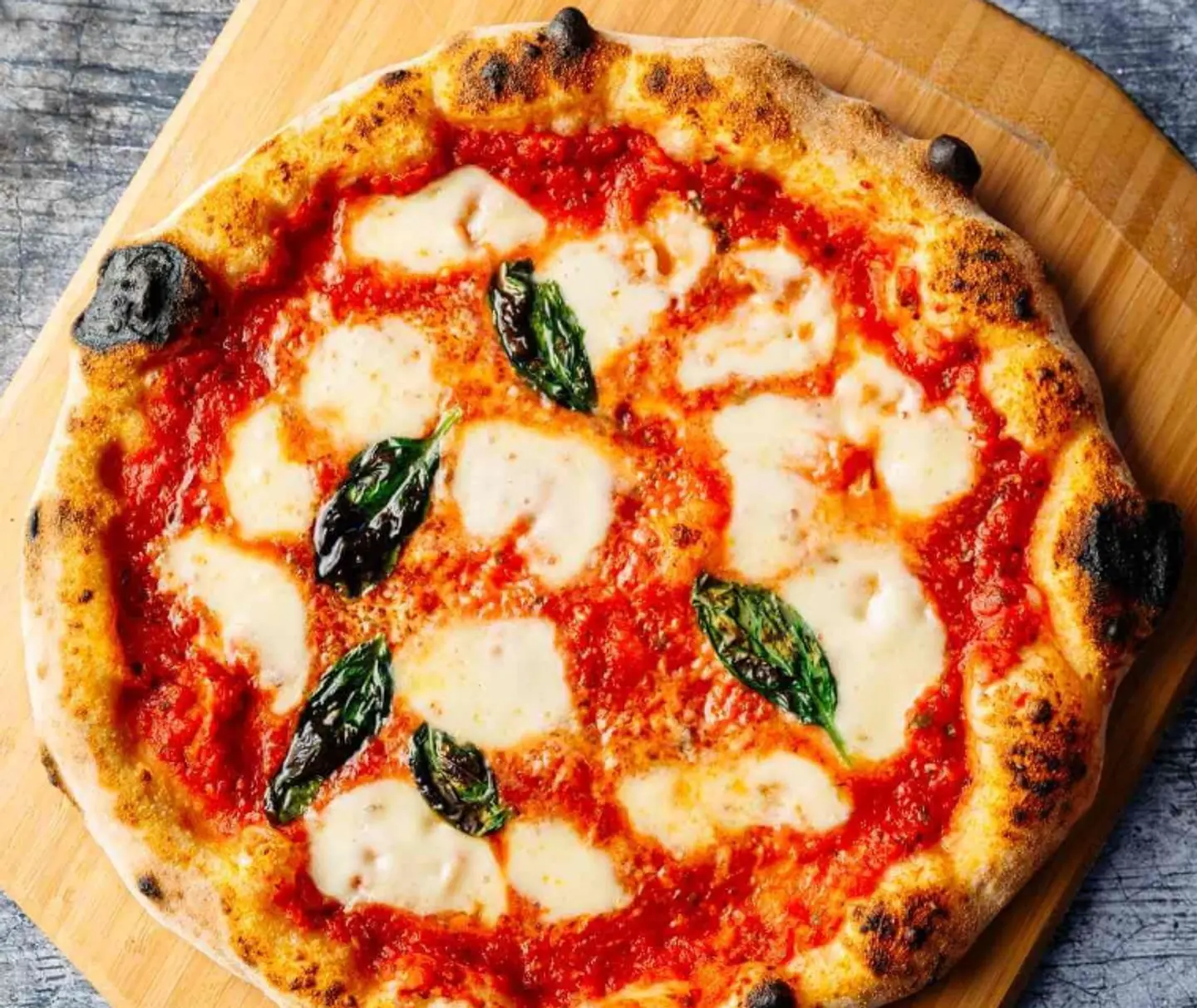 بيتزا مارجريتا - صغير