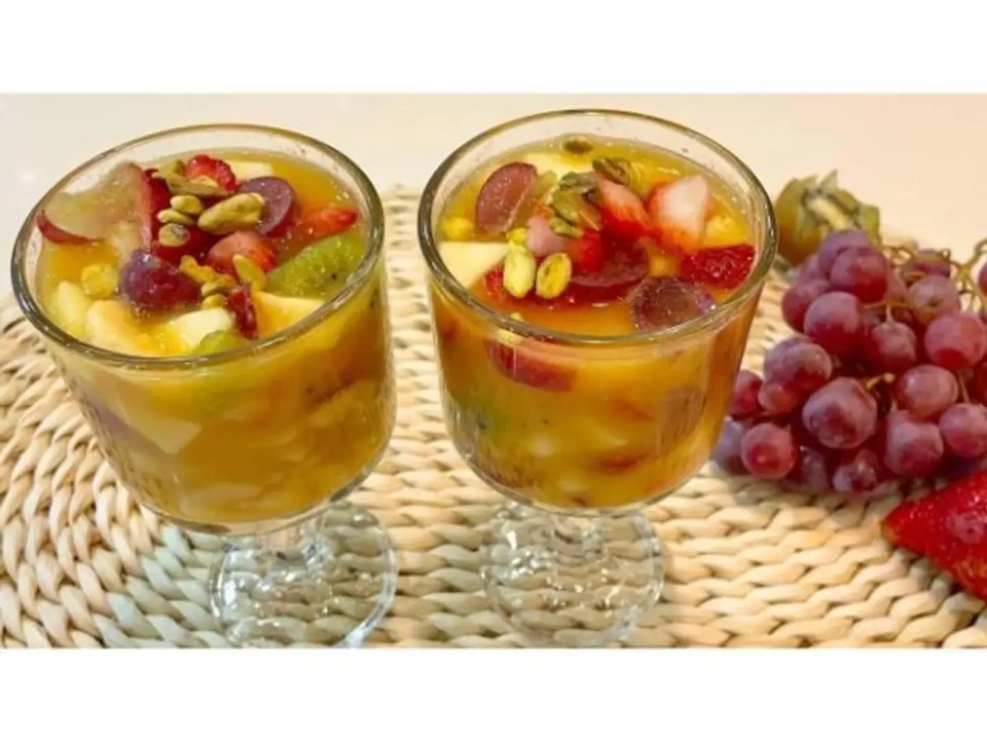 Salad With Juice - Cup