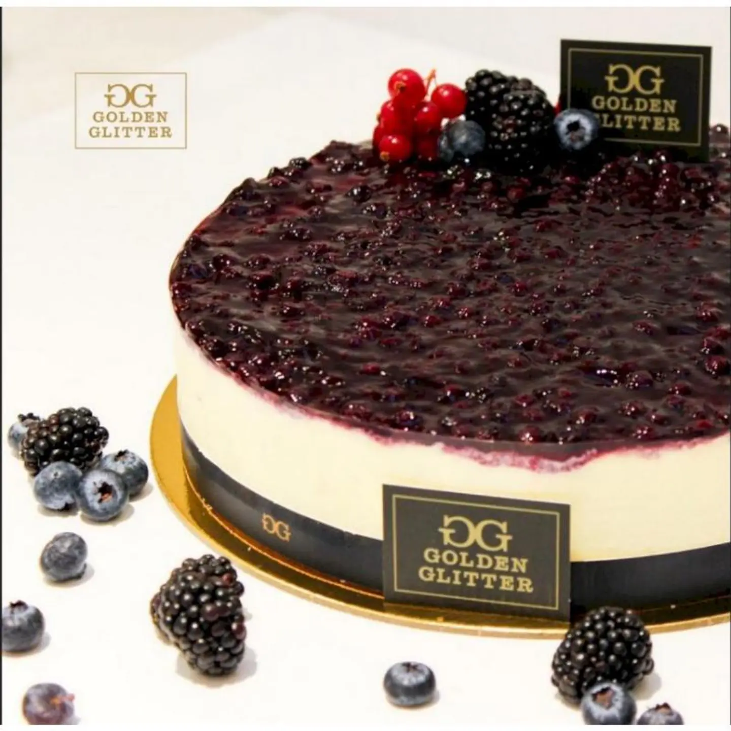 تشيز كيك توت - مقاس كبير يكفي من ٨ الى ١٠ اشخاص