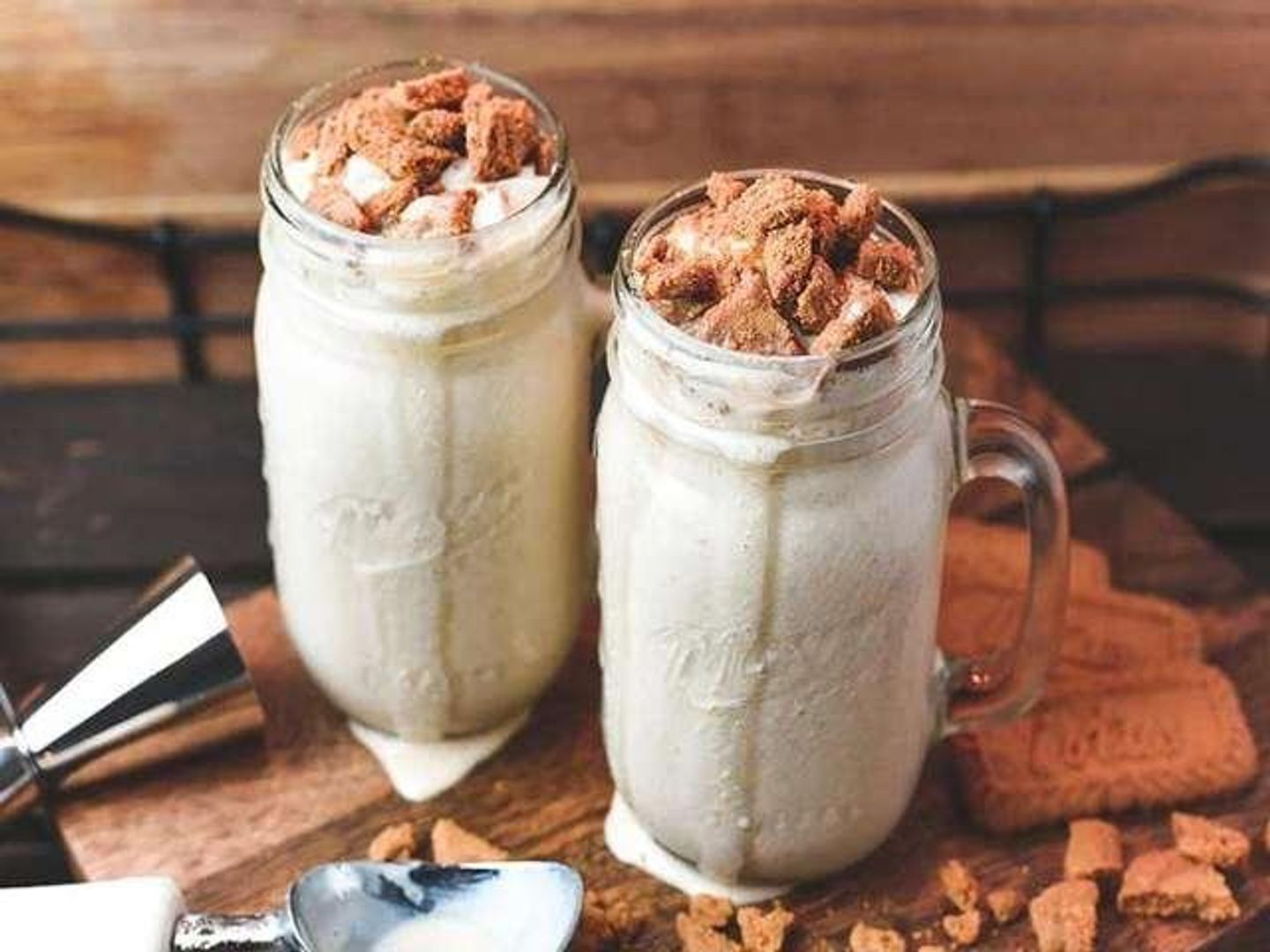 Lotus Milkshake - Medium