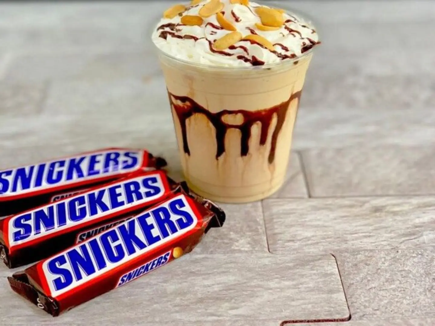 Snickers Milkshake - Medium
