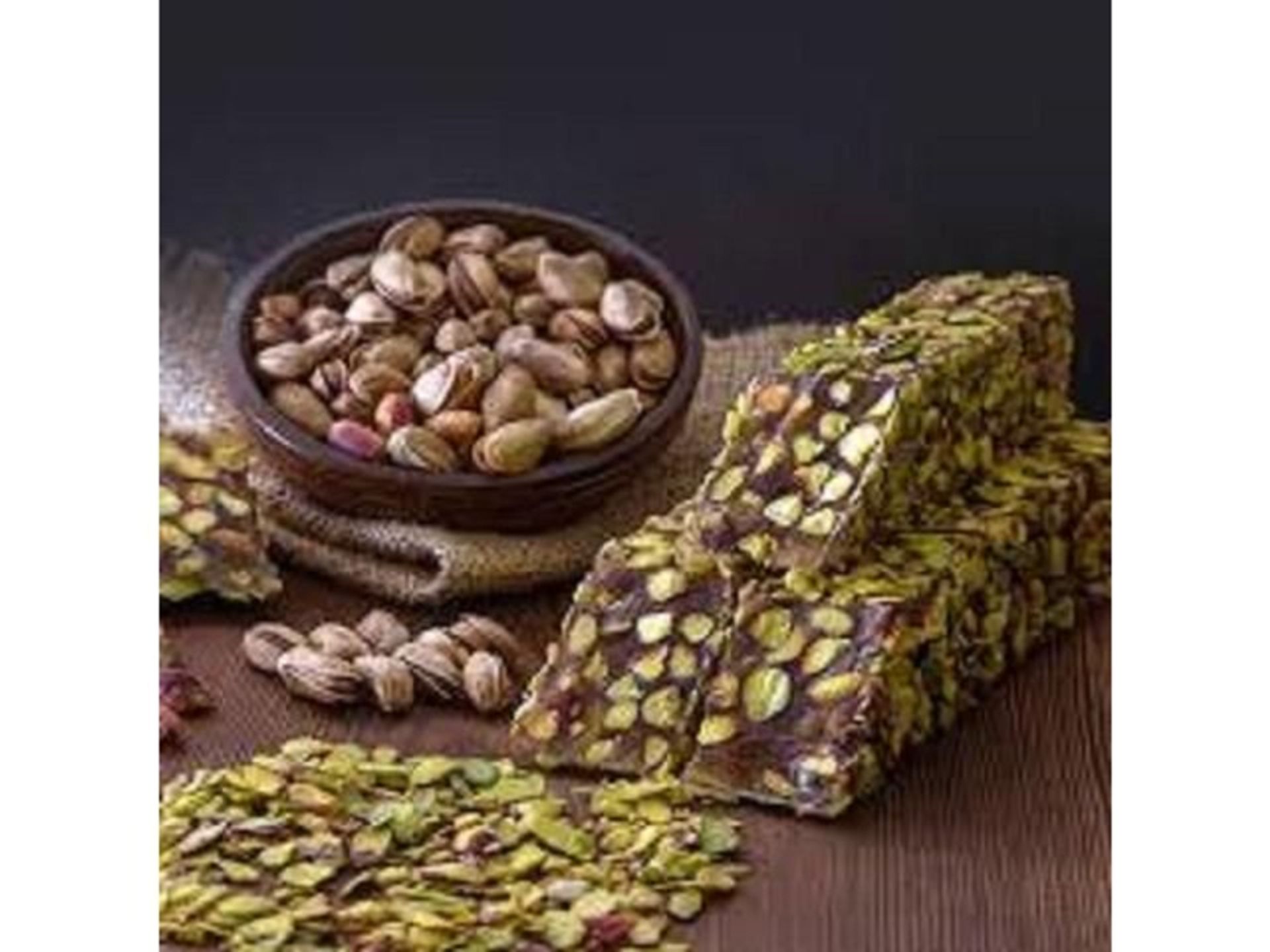 الحلقوم الخارجية مع السمسم وعسل وفستق الاصبع - 250 جرام