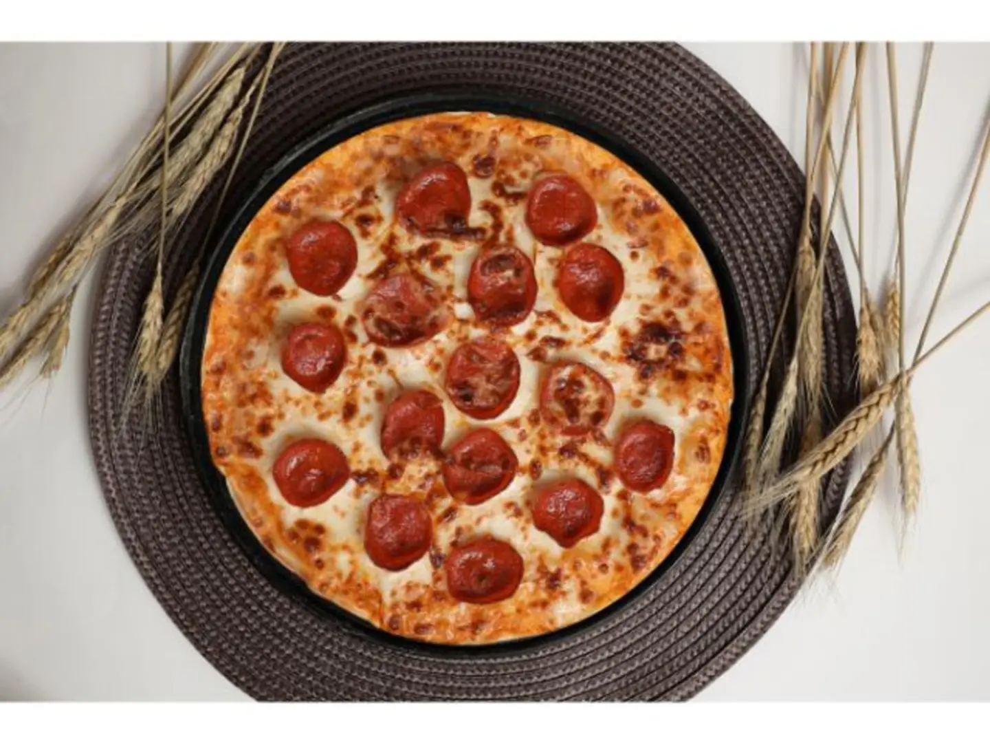 بيتزا بيبروني - صغير