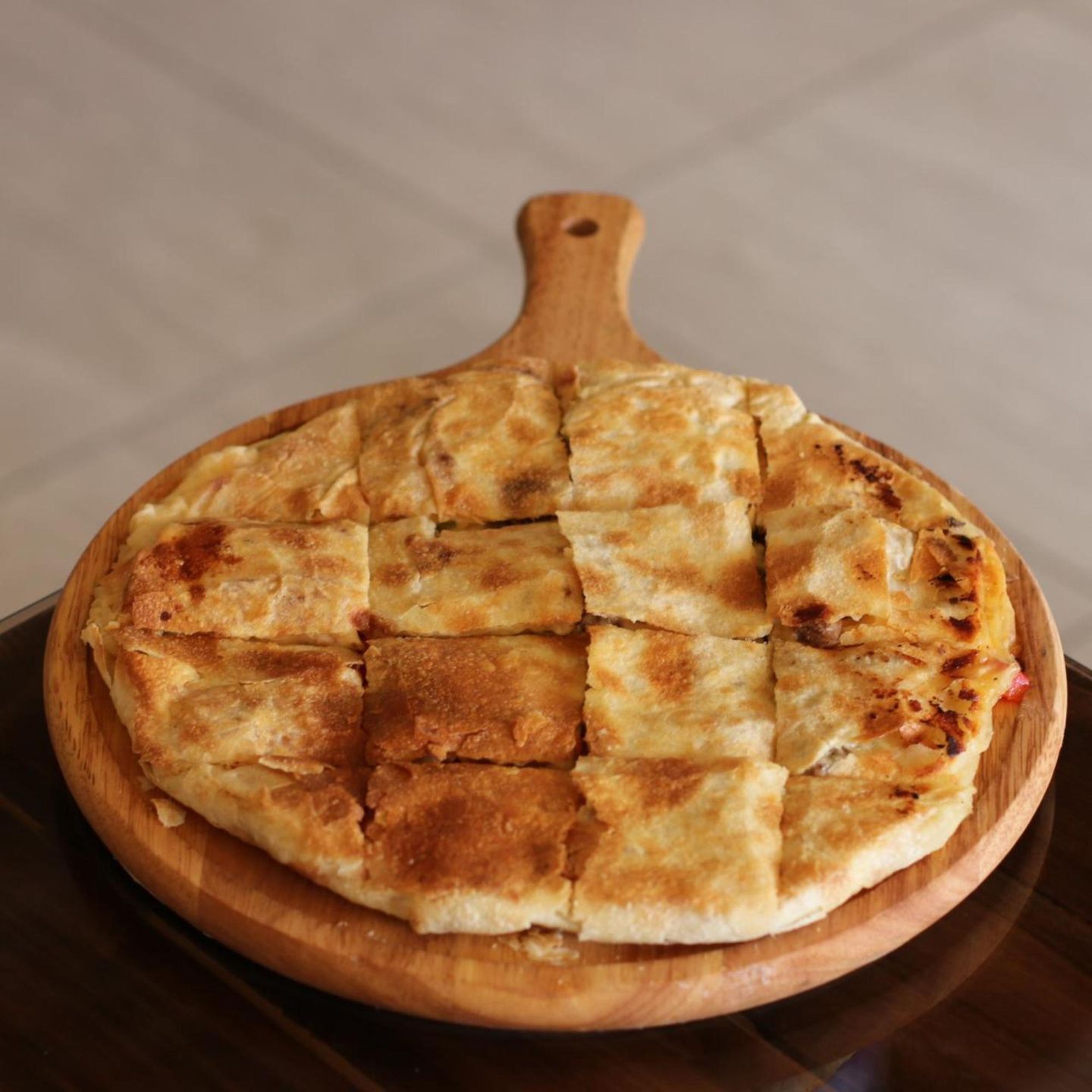 فطيره سجق بالكيري - وسط