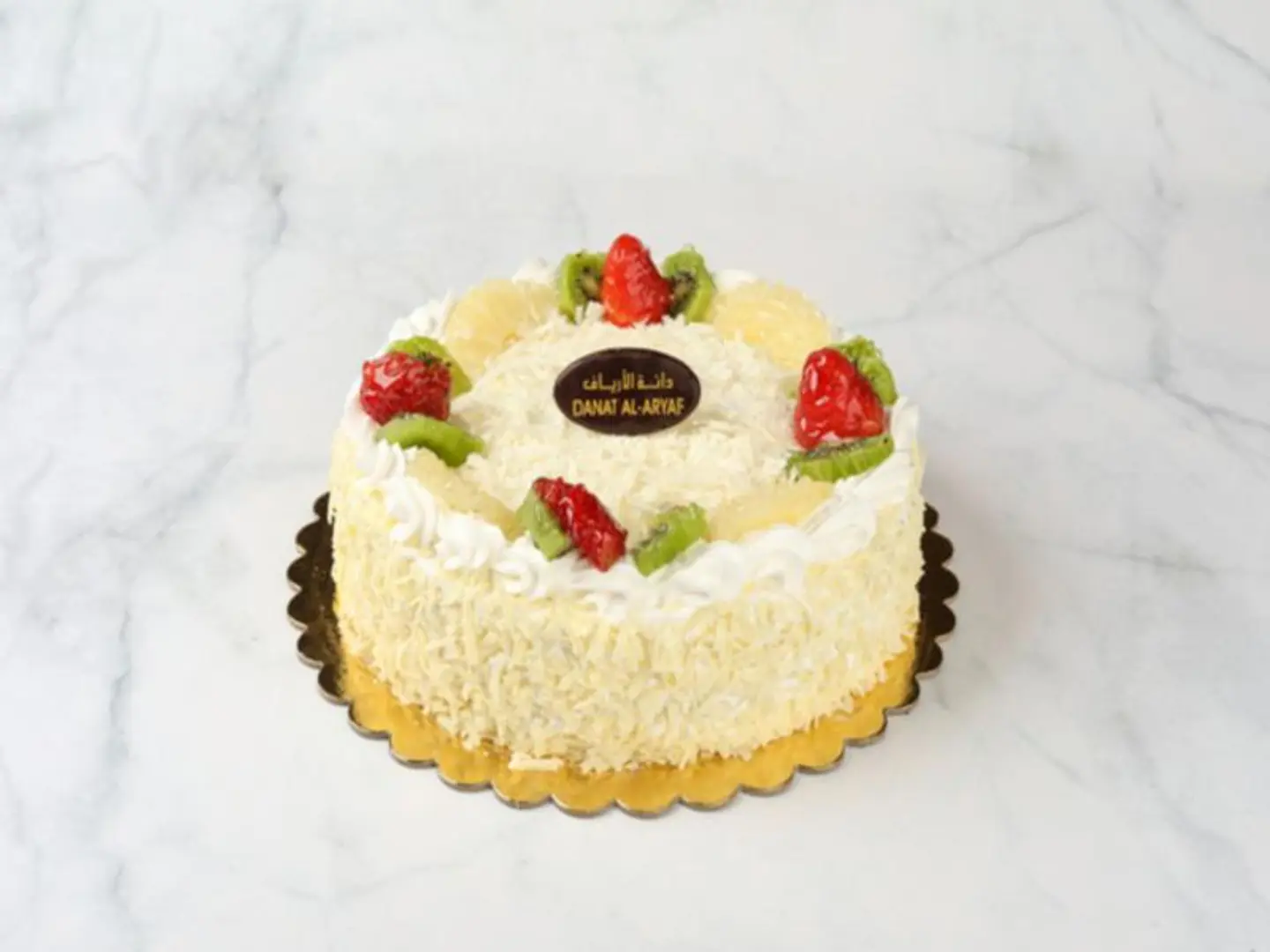 Vanilla Cake With Fruit - Medium