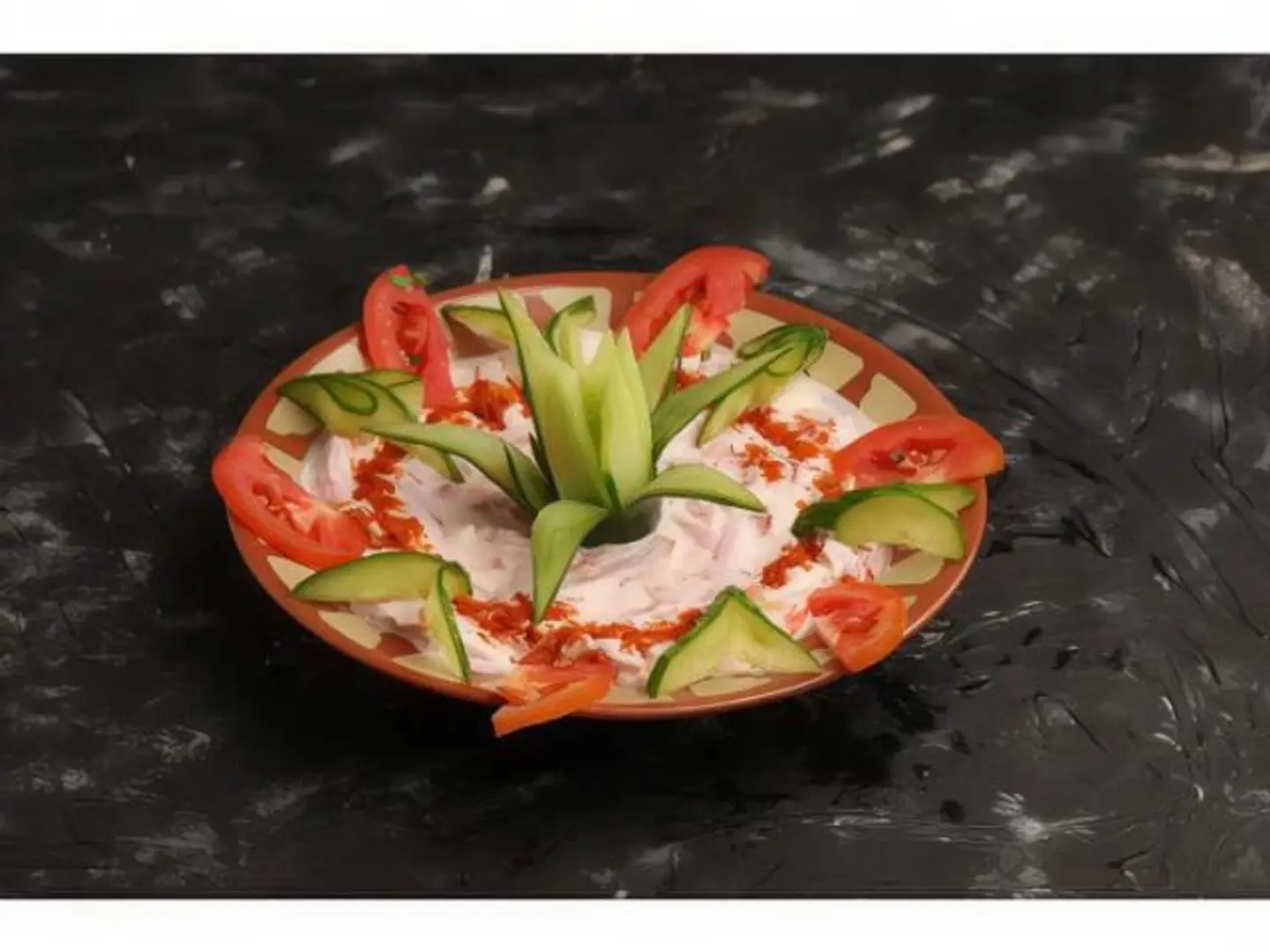 جبنة قديمة بطماطم - صغير