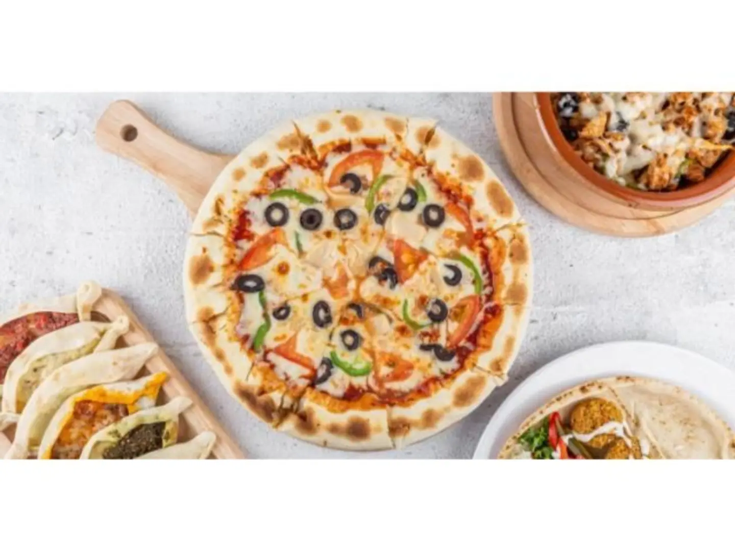 Chicken And Vegetable Pizza - Medium