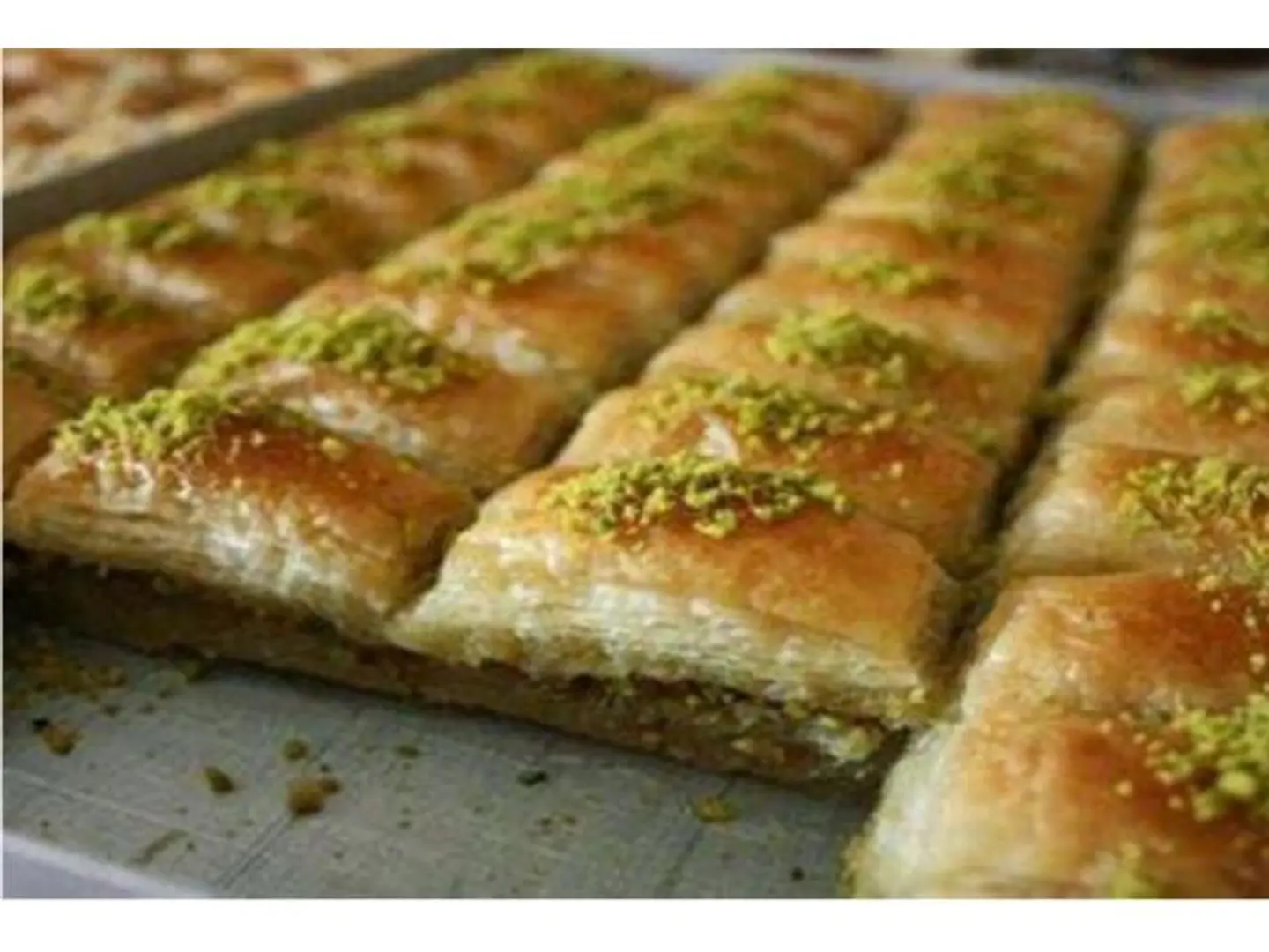 Cream And Honey Pastry - Medium