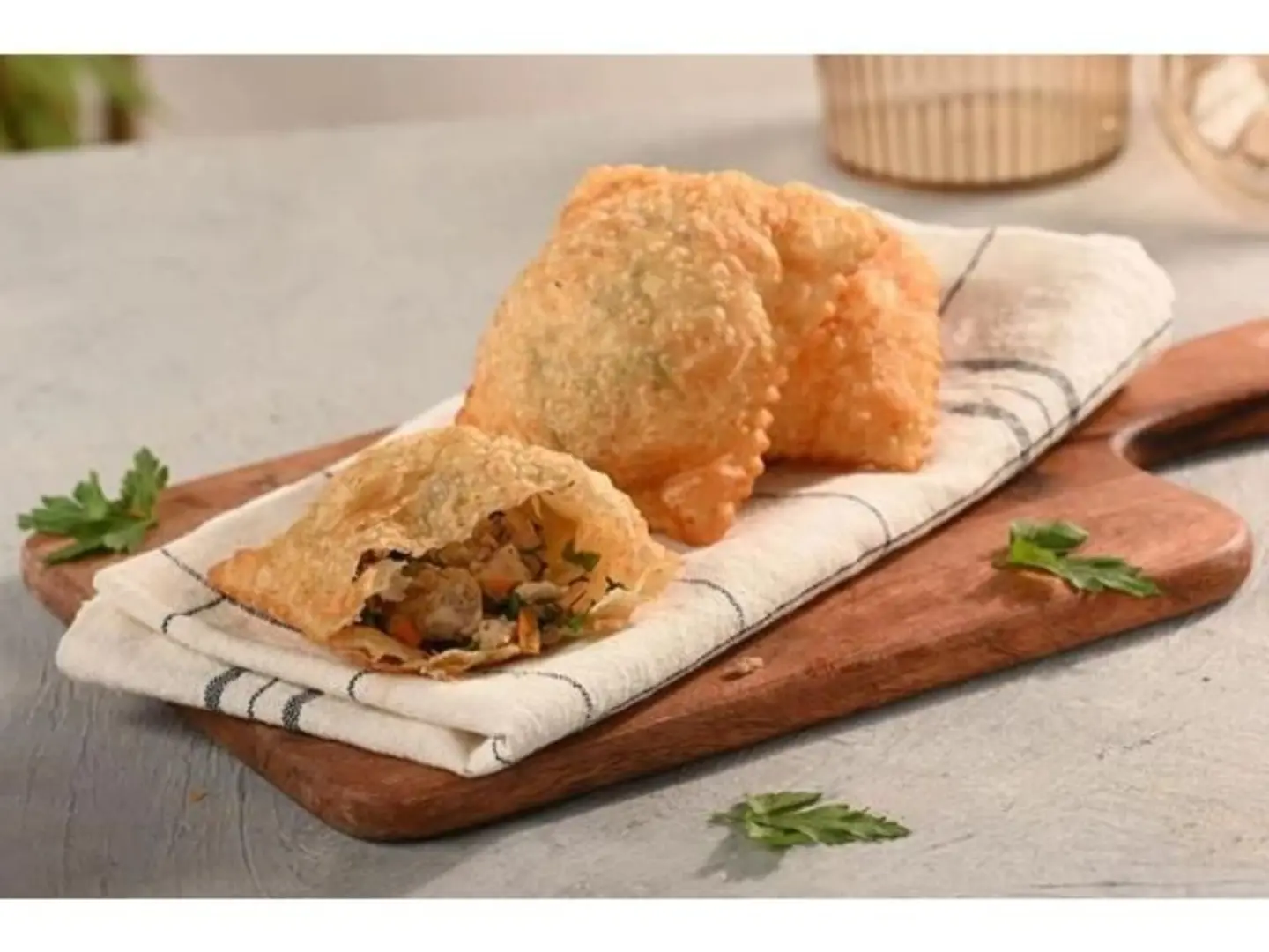 Beef Puff - Small 16 Pieces