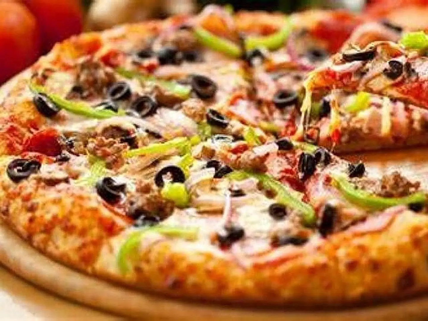 Vegetable Pizza - Medium